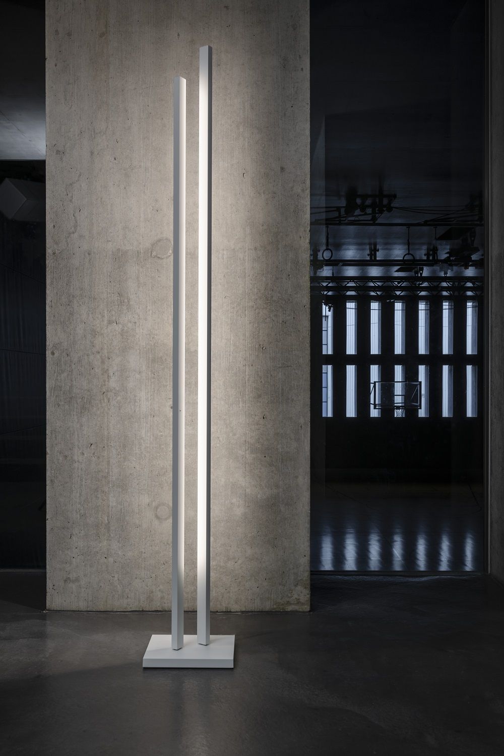 Parallel Floor lamp Stehleuchte stele