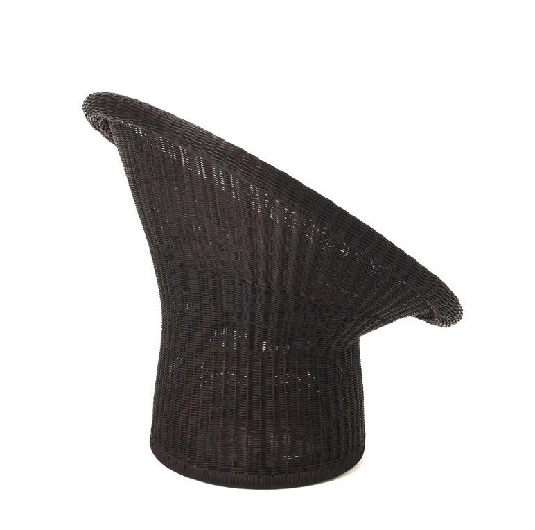 Brauner Rattansessel E 10 von Richard Lampert, handgeflochten und modern designt.