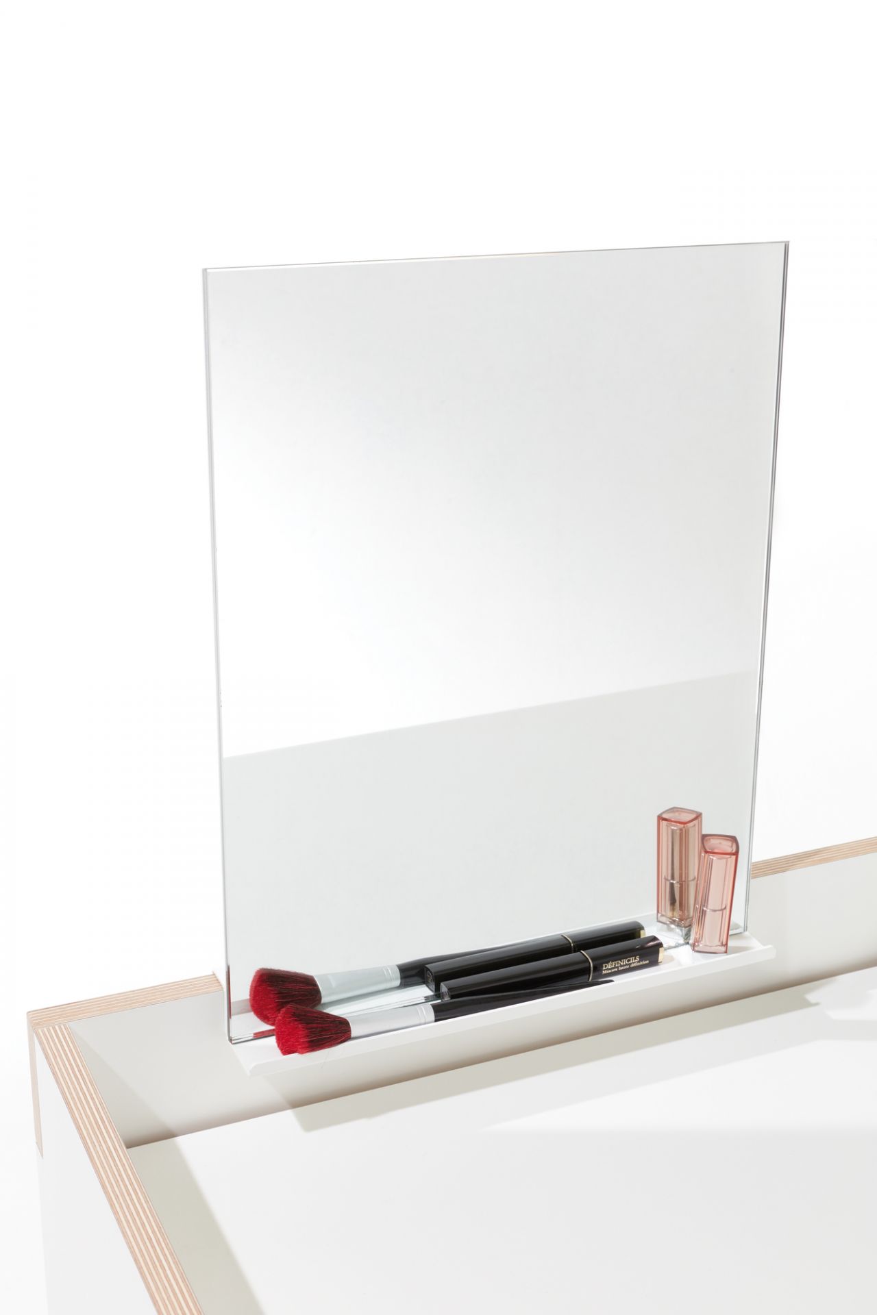 Flai Zubehör für Müller Möbelwerkstätten Sekretär: Spiegel mit Ablage für Kosmetikartikel.