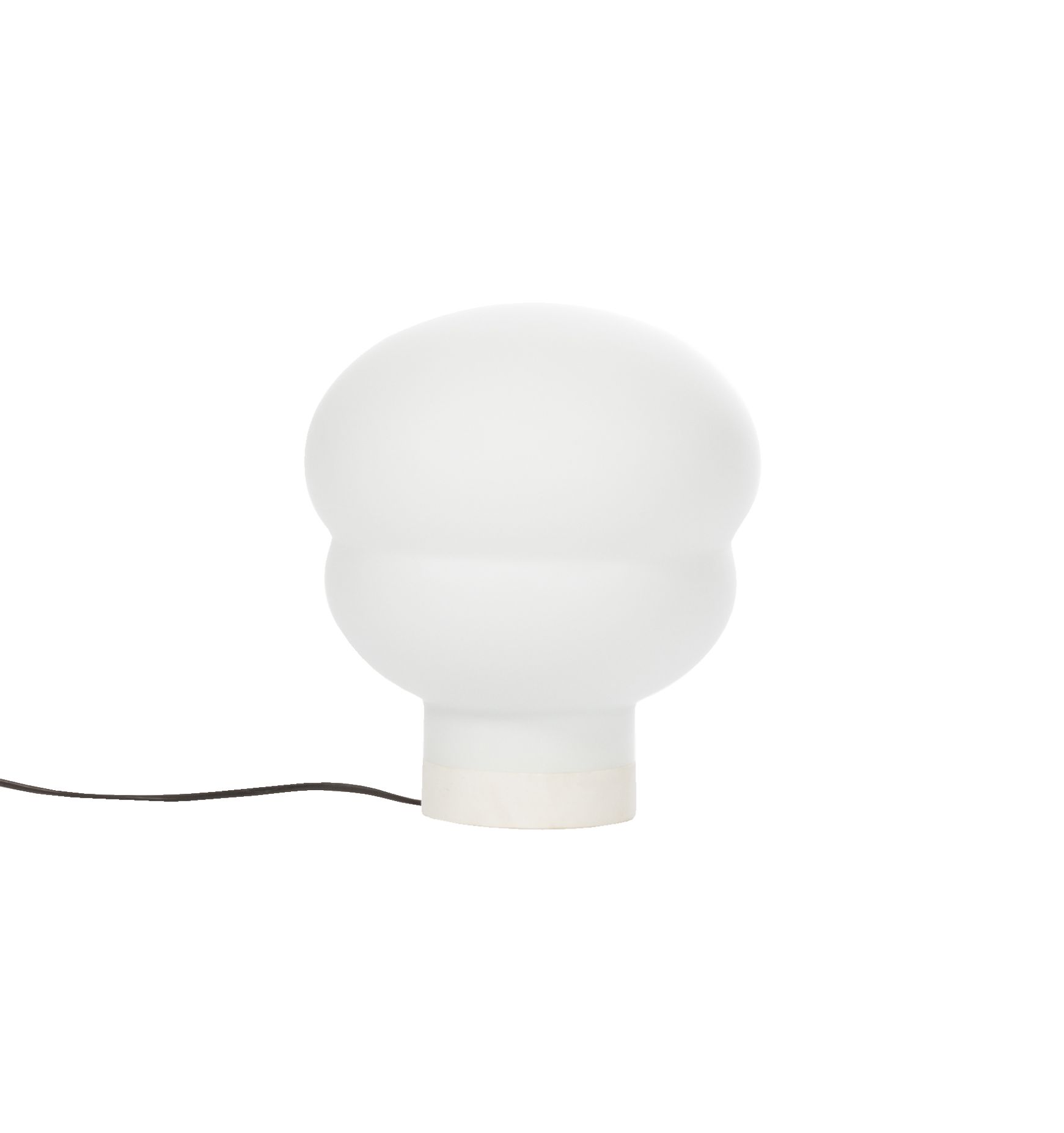 Weiße Kumo Tischleuchte von Pulpo, kleine Designlampe mit organischen Formen für Nachttisch oder Wohnzimmer.