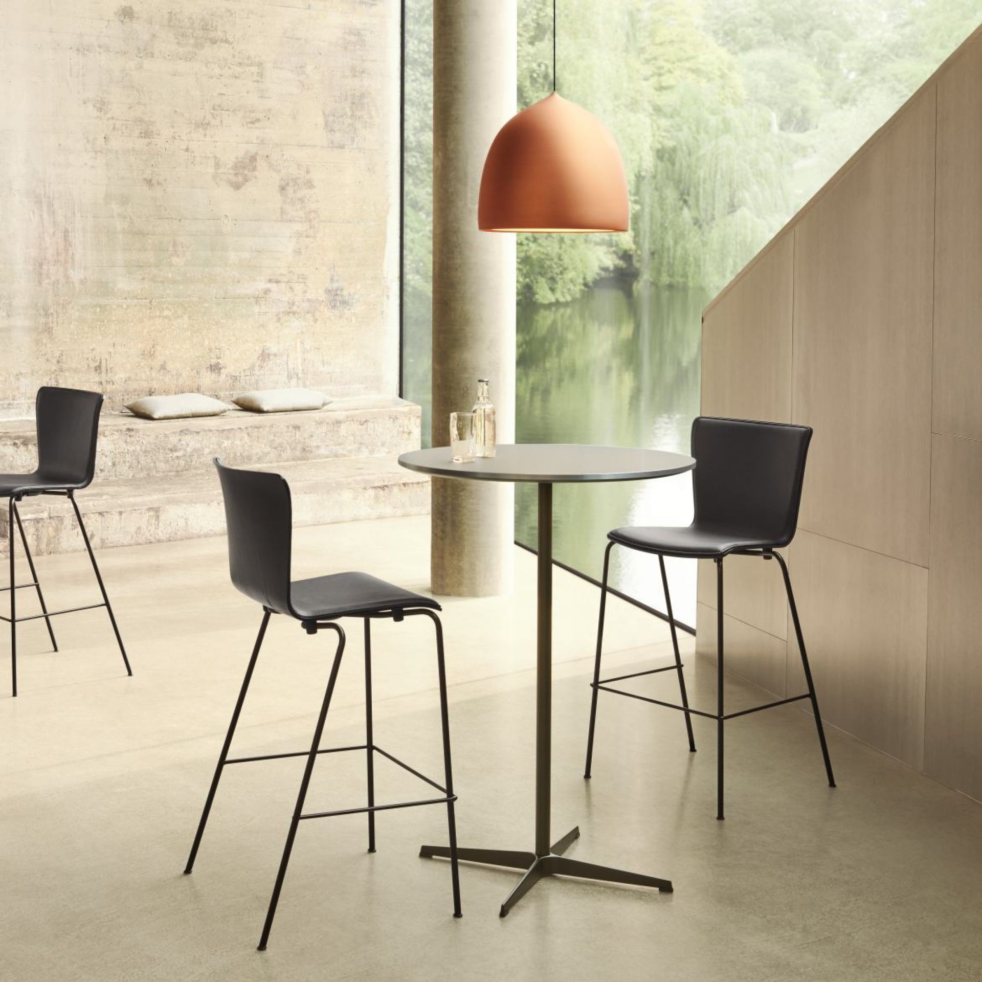 Zirkular Stehtisch H 108 cm Fritz Hansen