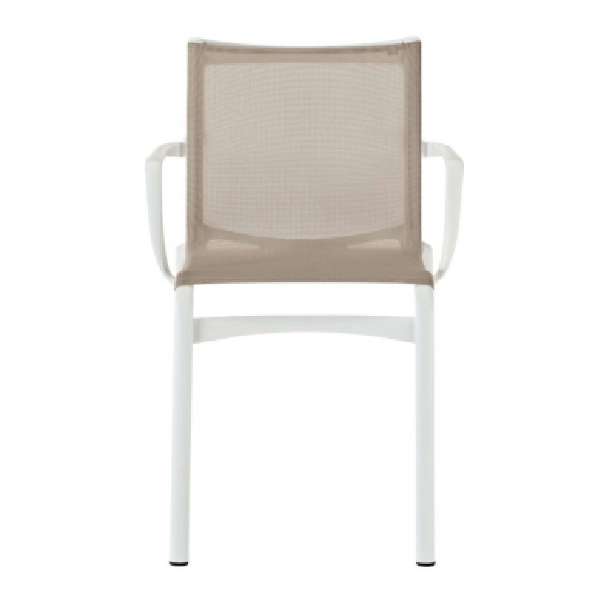 Rückansicht des Bigframe Outdoor Stuhls von Alias mit weißem Gestell und Netzbespannung.