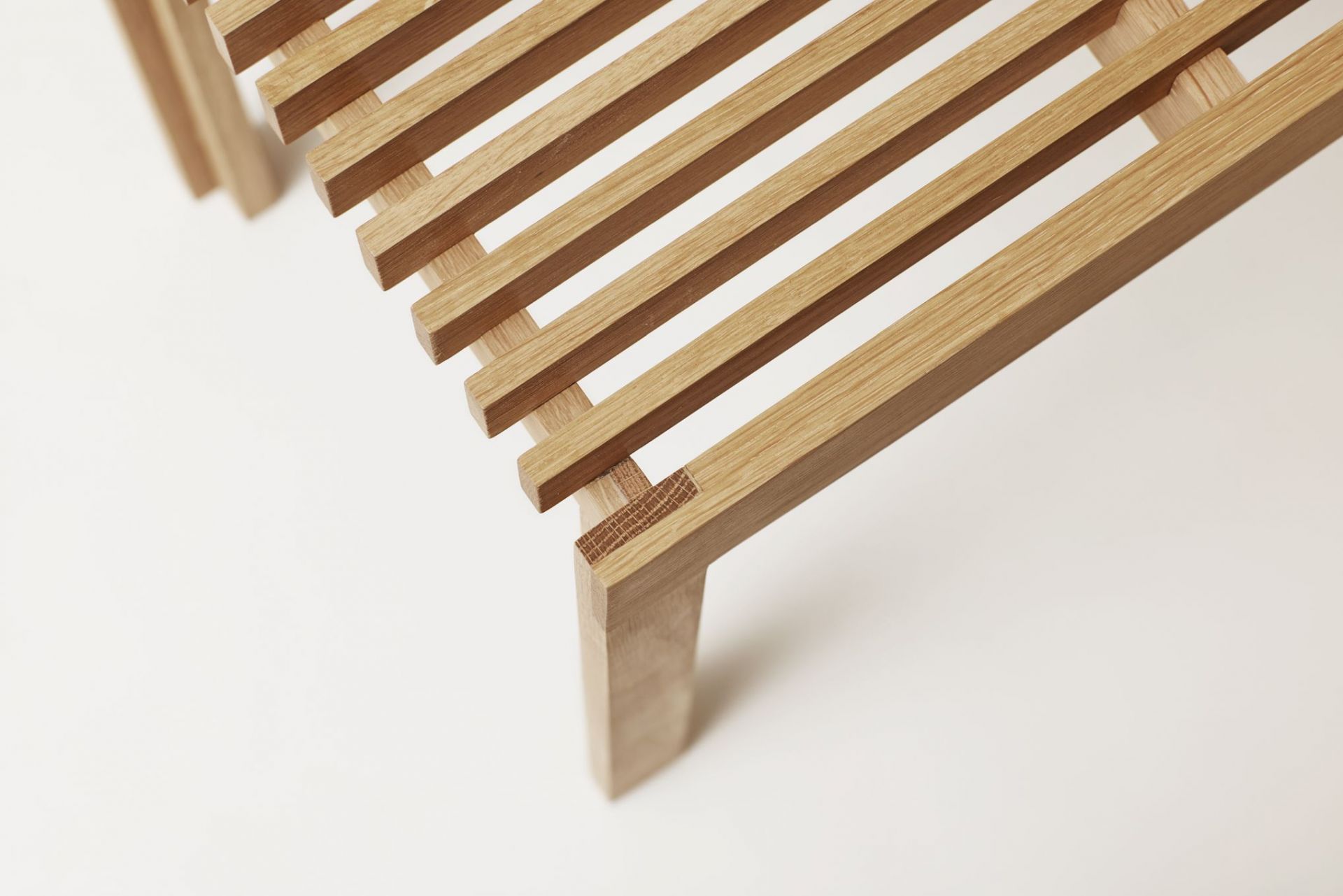 Lightweight Hocker Eiche Form & Refine