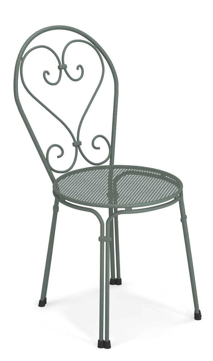Grüner Pigalle Stuhl von Emu für den Außenbereich mit herzförmiger Rückenlehne und Gitterstruktur.