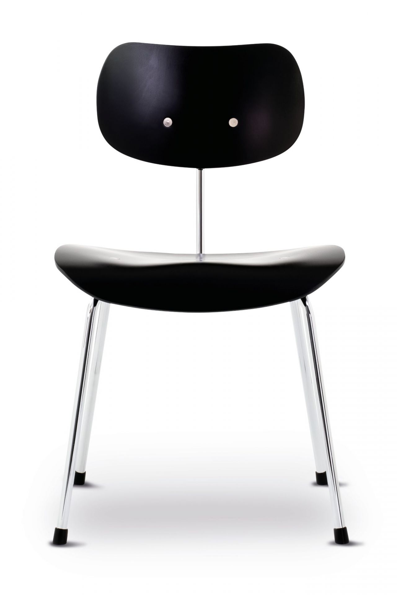 Schwarzer SE 68 Stuhl von Wilde+Spieth mit verchromtem Gestell, ideal für modernes Wohnen.