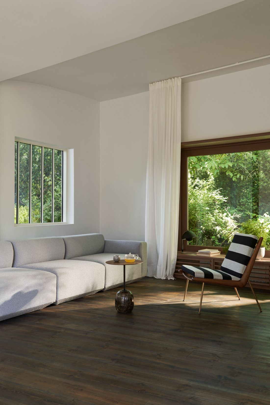 Lato LN8 / LN9 Beistelltisch mit Holzplatte AndTradition Nussbaum - Marmor Emparador