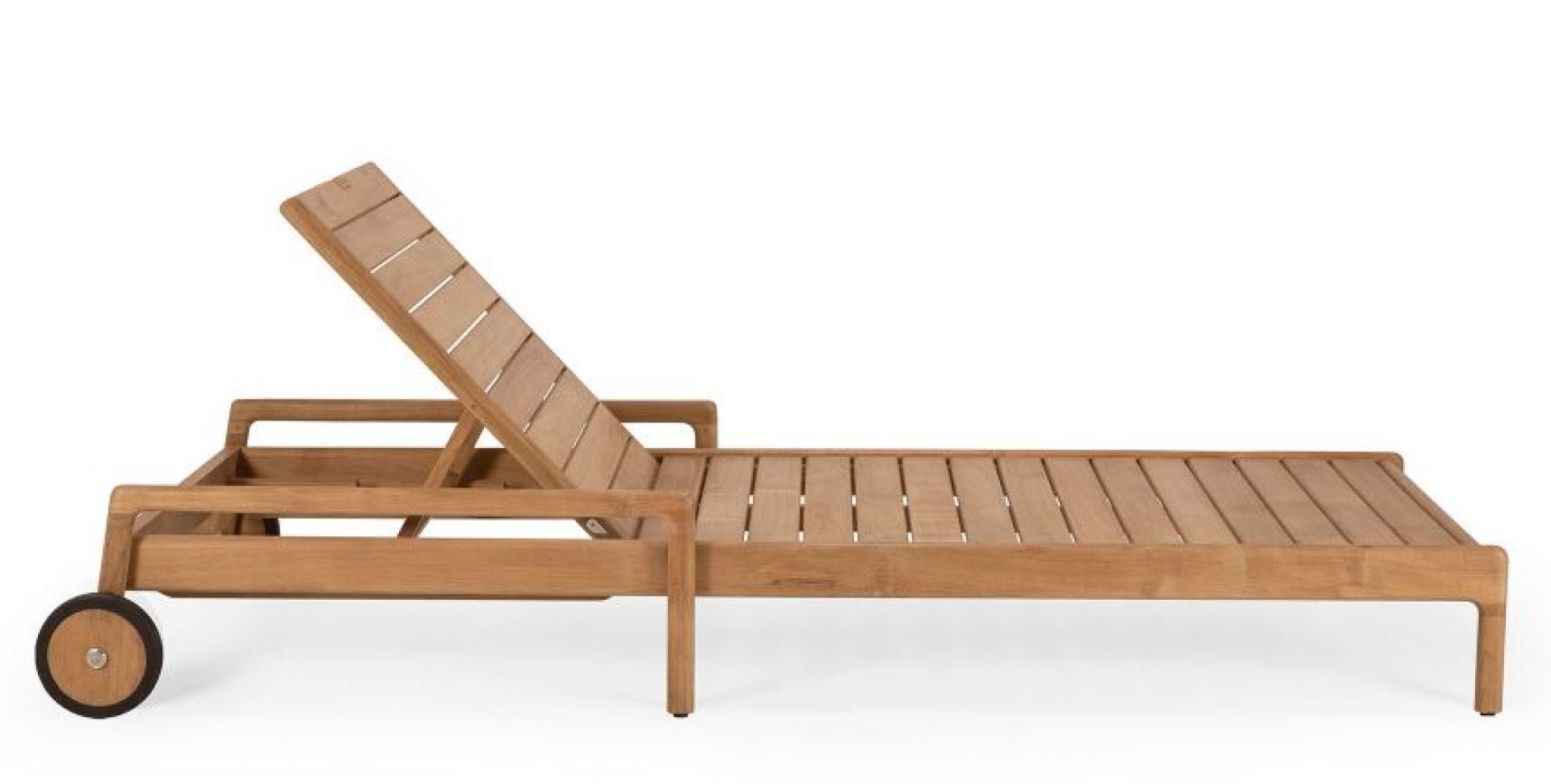 Jack Outdoor Liege aus Teakholz mit verstellbarer Rückenlehne und Rädern für den Garten.