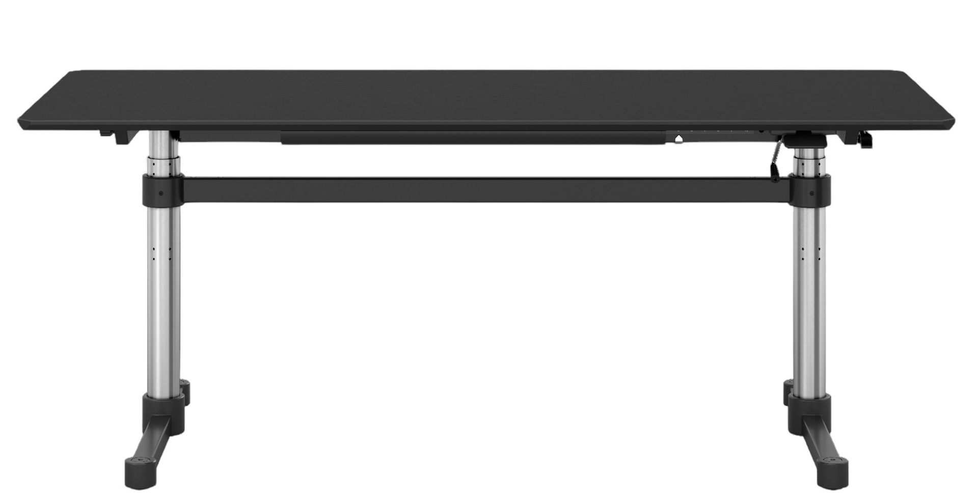 USM Haller Kitos M Schreibtisch mit schwarzer Linoleum Tischplatte und höhenverstellbarem, silberfarbenem Untergestell.