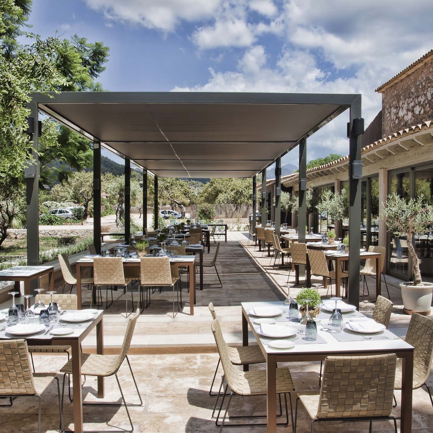 Trenza SI0700 Outdoor Stuhl stapelbar Andreu World