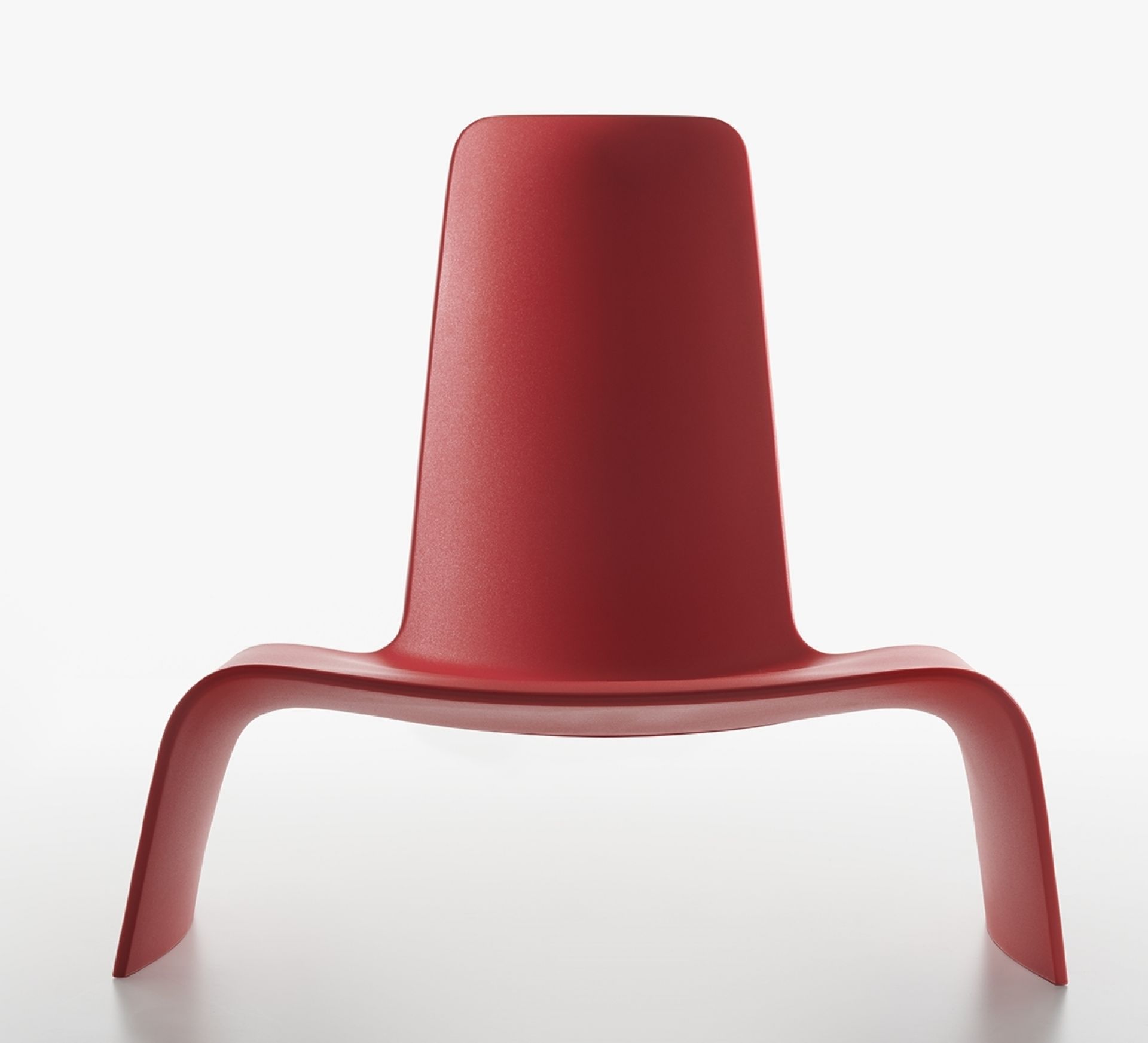 Verkehrsroter Land Lounge Chair Sessel von Plank, moderner Design Sessel für Wohnzimmer und Büro.