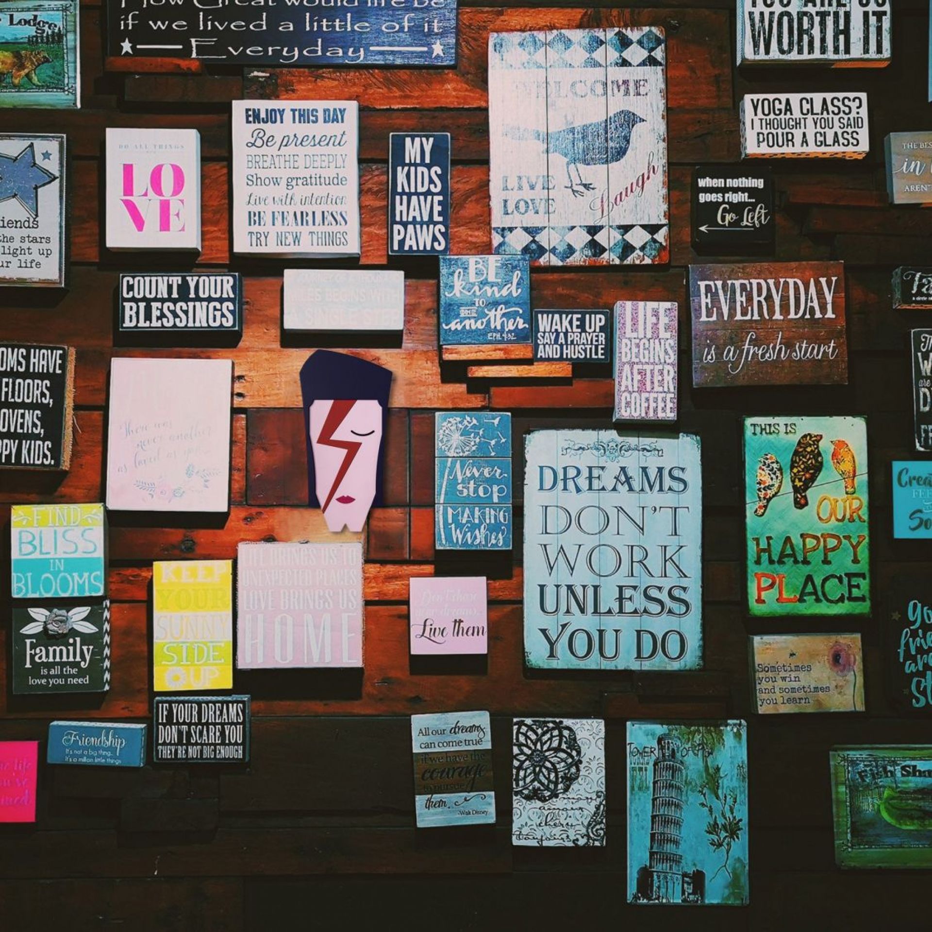 Wanddeko: David Bowie Kunst, handgefertigtes Umasqu EINZELSTÜCK. Pop Art Wandkunst, Deko für Musikliebhaber.