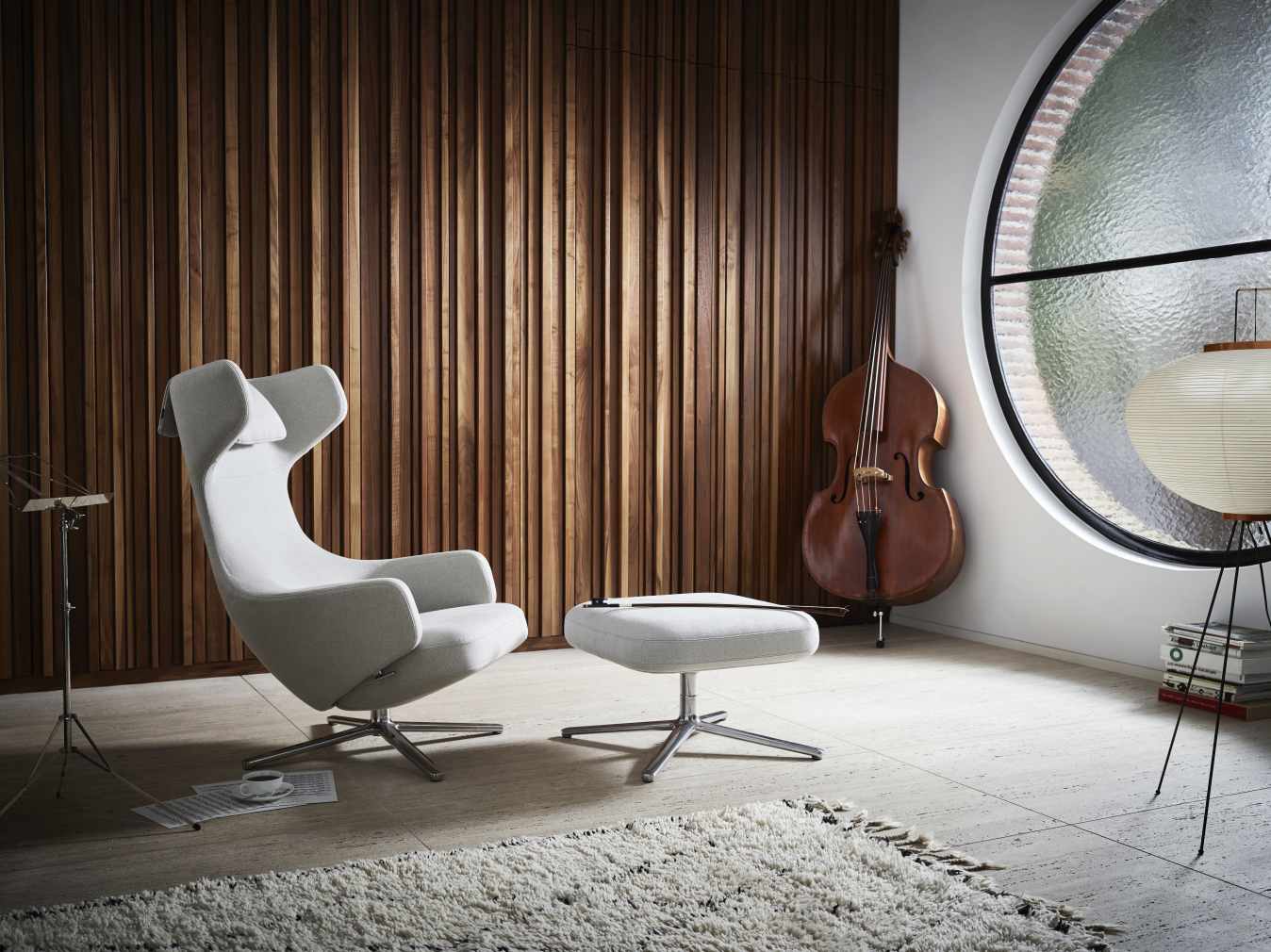 Grand Repos Sessel mit Ottoman in Kiesel Melange, moderner Relaxsessel für Wohnzimmer.