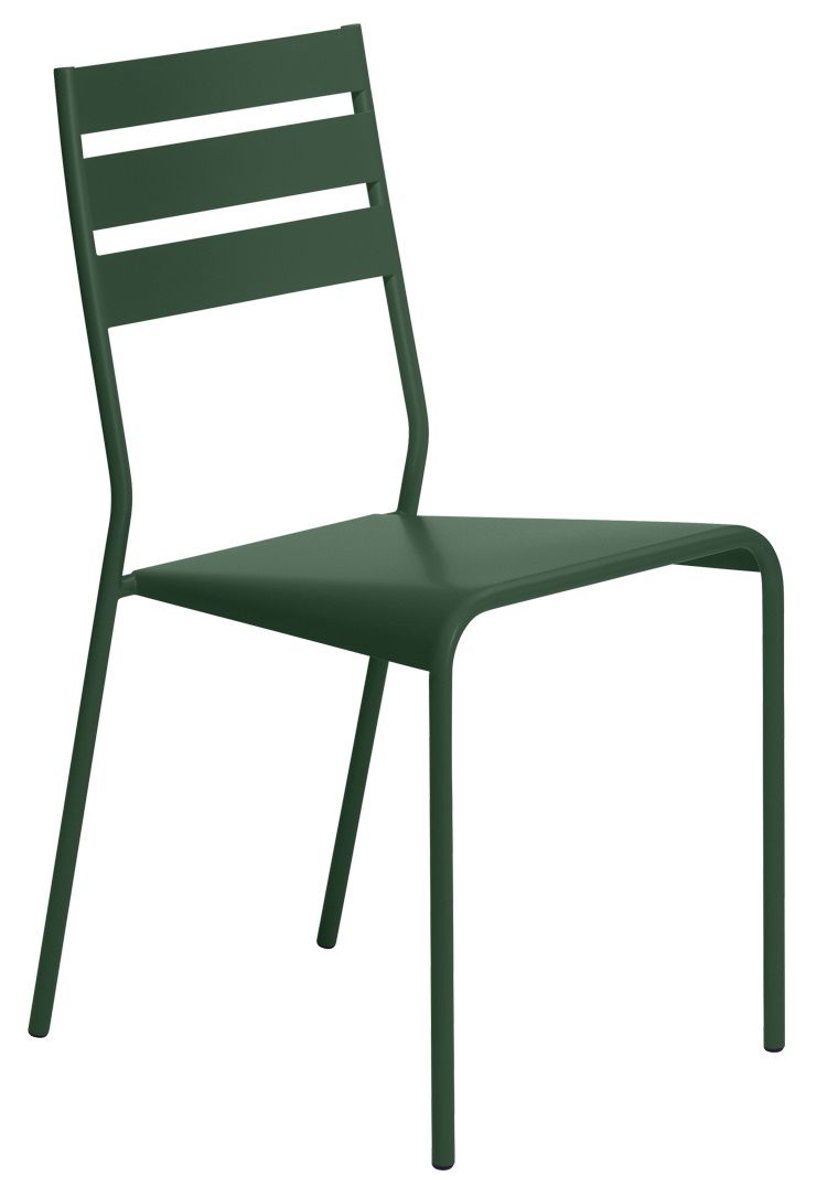 Grüner Facto Stuhl von Fermob für den Außenbereich, minimalistisches Design mit Latten im Rücken.