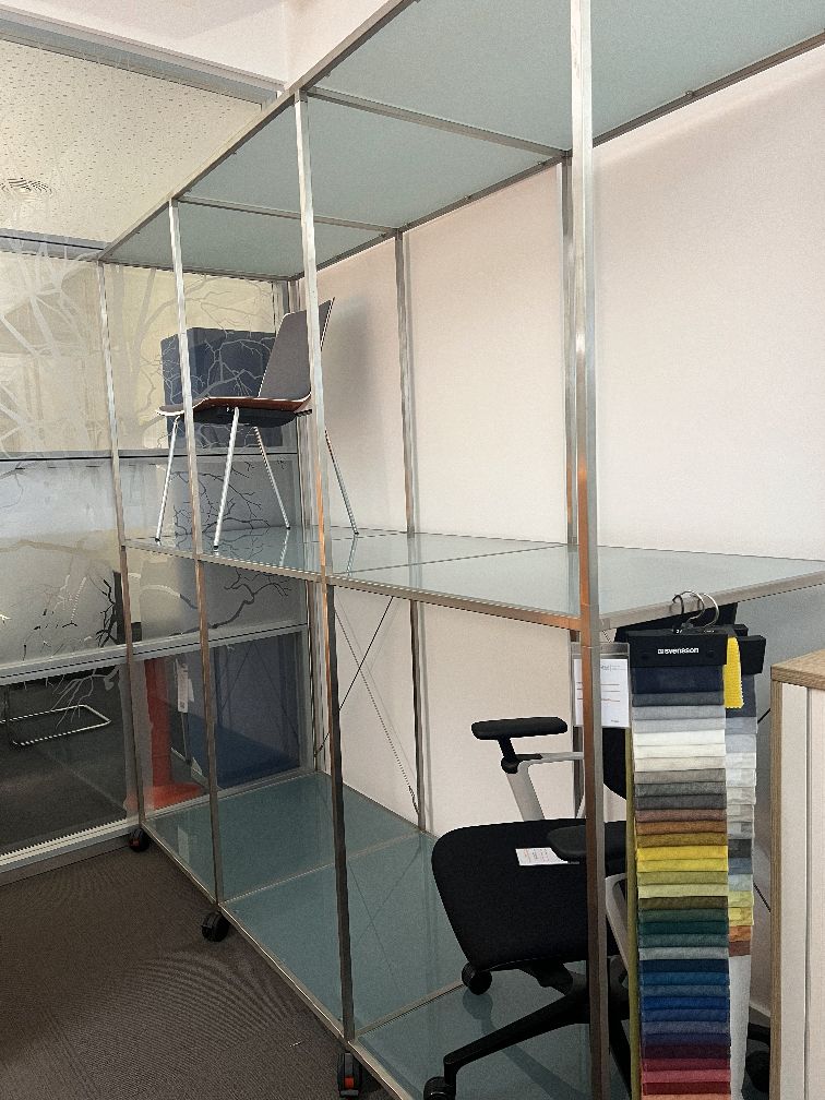 Stuhlregal mit 6 großen Fächern ed design AUSSTELLUNGSSTÜCK / GEBRAUCHTMÖBEL