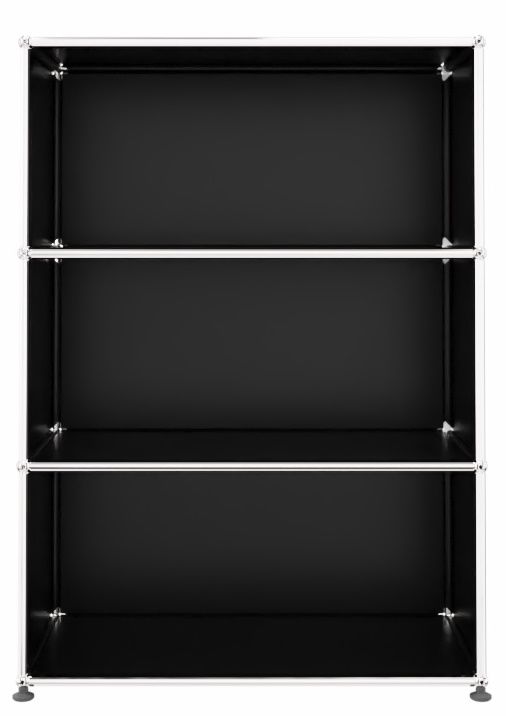 Schwarzes USM Haller Highboard mit drei offenen Fächern und verchromtem Gestell für stilvolle Büroeinrichtung.