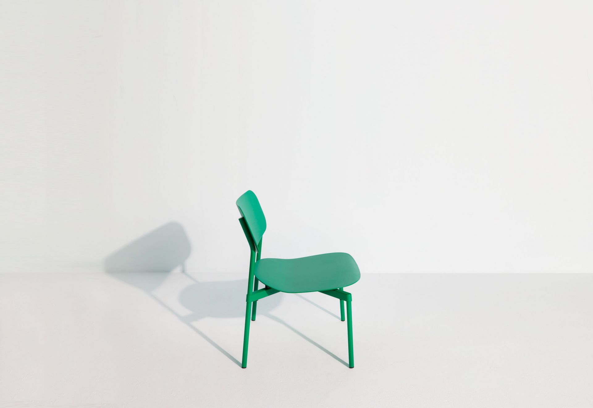 Mintgrüner Fromme Lounge Chair Sessel von Petite Friture, moderner Designstuhl für Wohnzimmer und Büro.