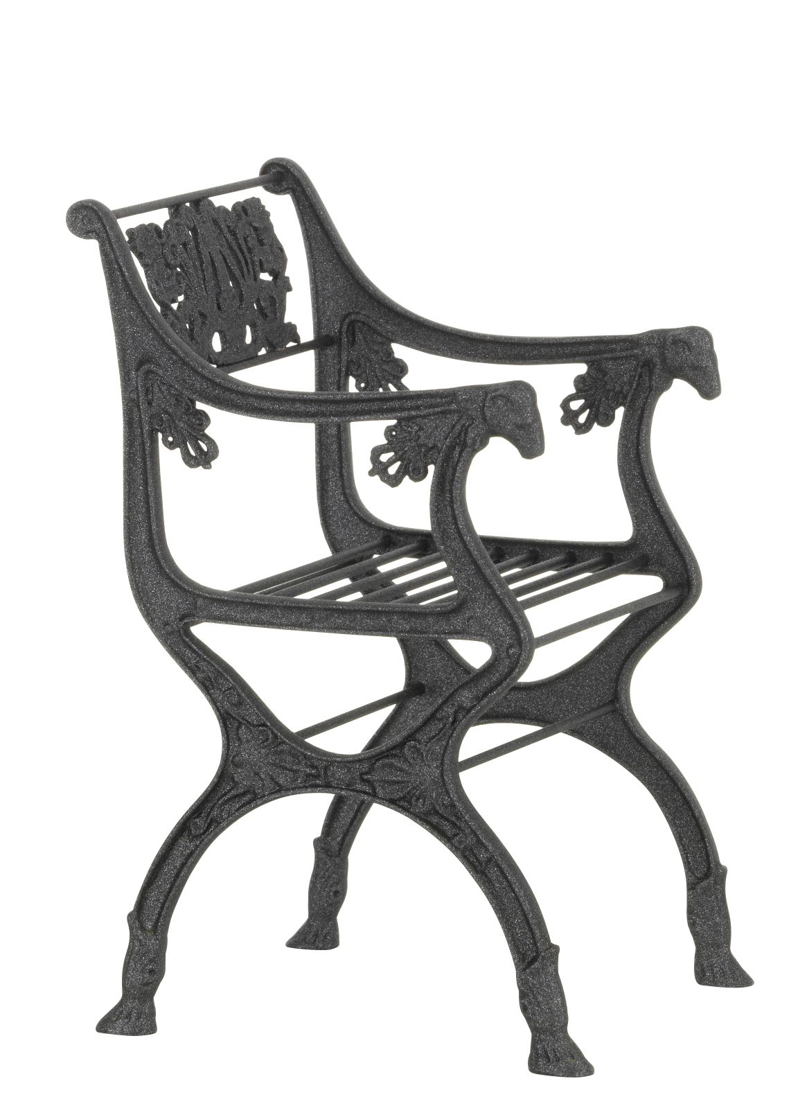 Detailansicht: Schwarzer Gartenstuhl im Miniatur-Design, inspiriert von Vitra, mit filigranen Verzierungen.