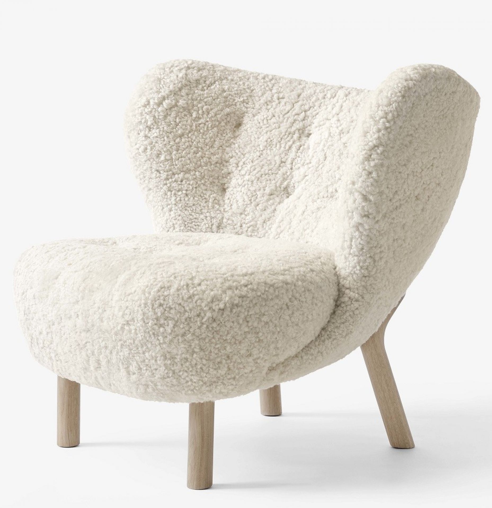 Little Petra Sessel in Weiß mit Eichengestell, bequemer Lounge Sessel für Wohnzimmer.