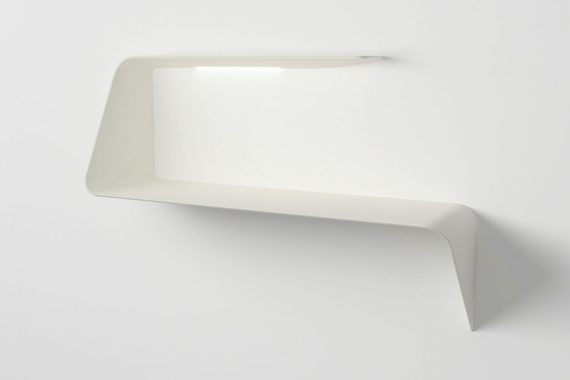 Weißer Mamba Wandsekretär von MDF Italia, moderne Ablage für Büro oder Wohnbereich.