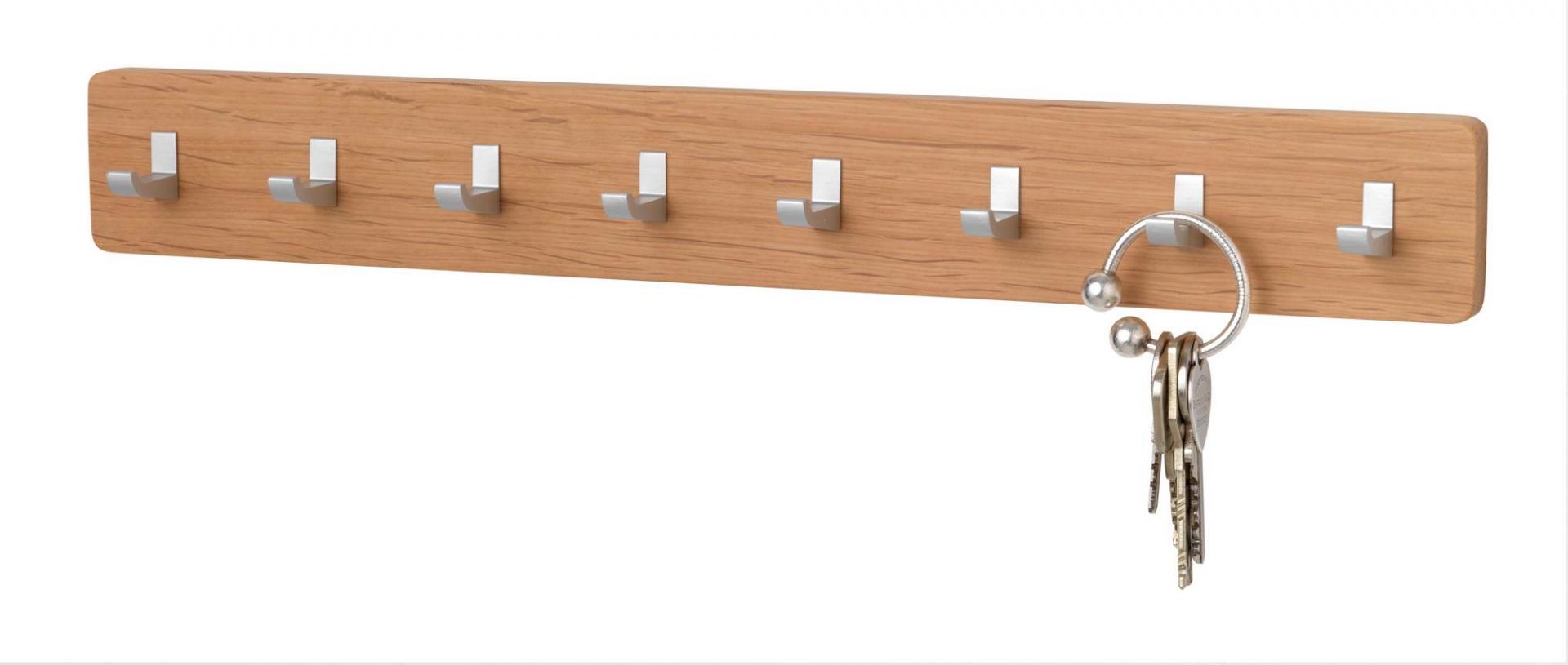 Schönbuch Key Bar Schlüsselhakenleiste aus Holz mit silbernen Haken und Schlüsselbund.
