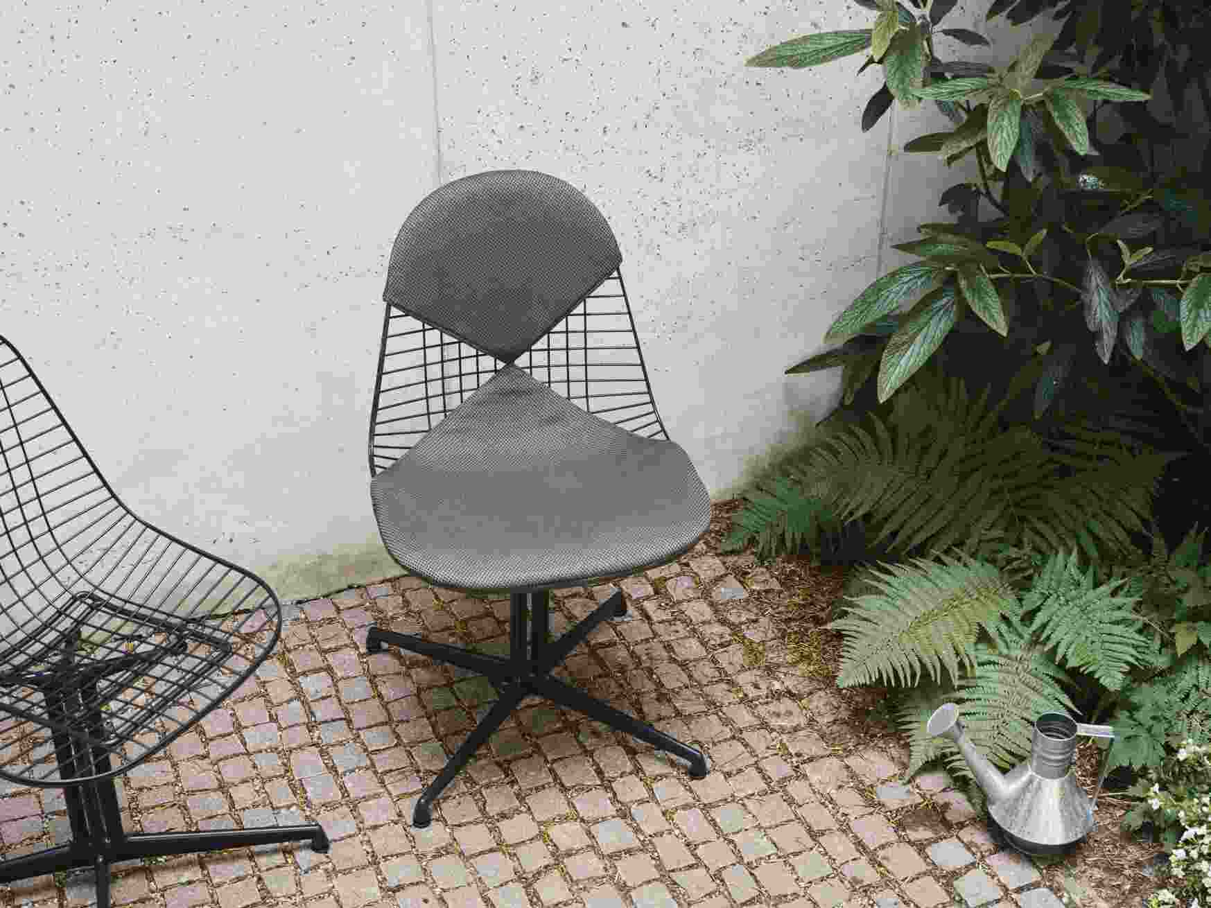 Wire Chair Bikini Outdoor Vitra
