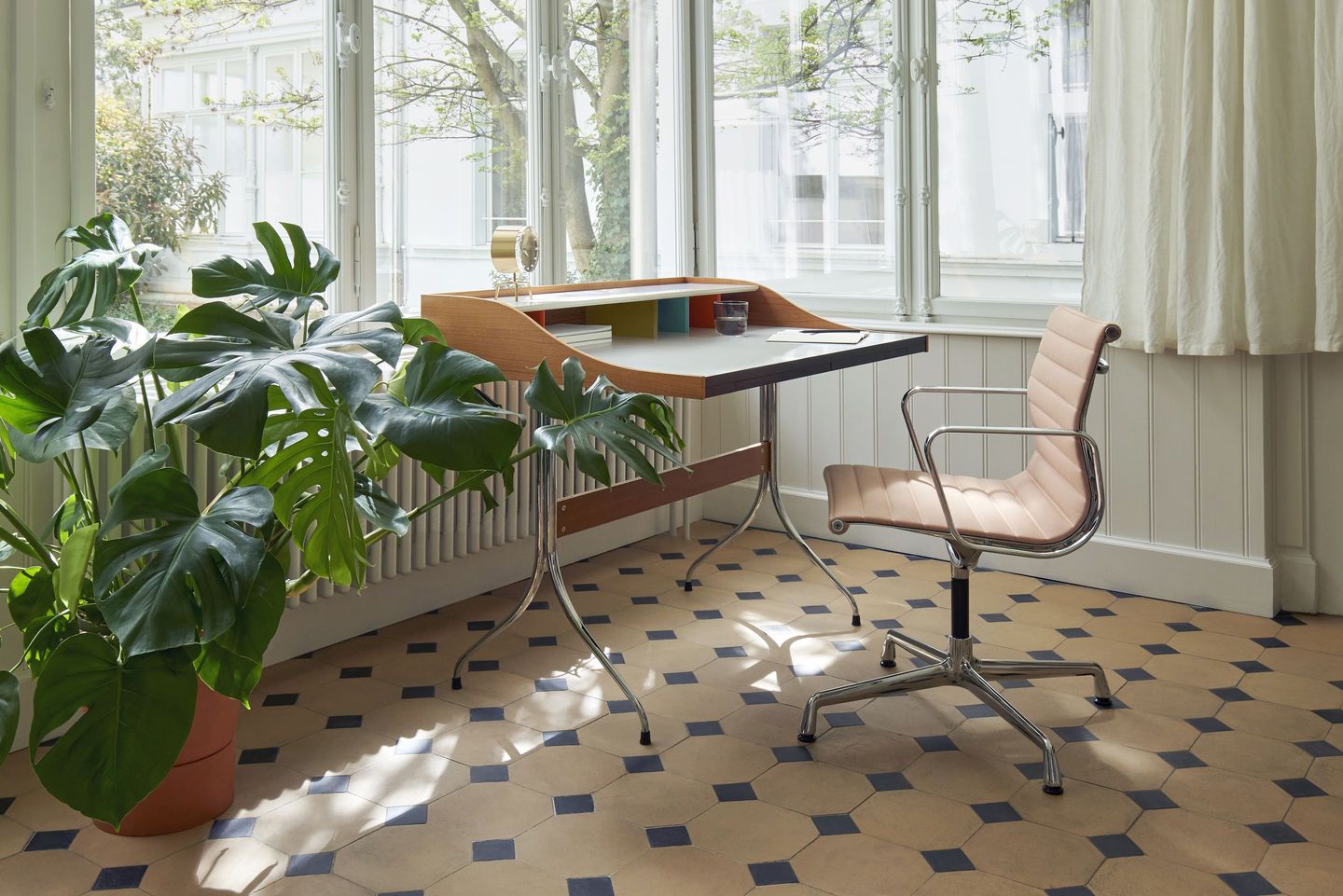 Aluminium Chair EA 103 / EA103 Stuhl Vitra