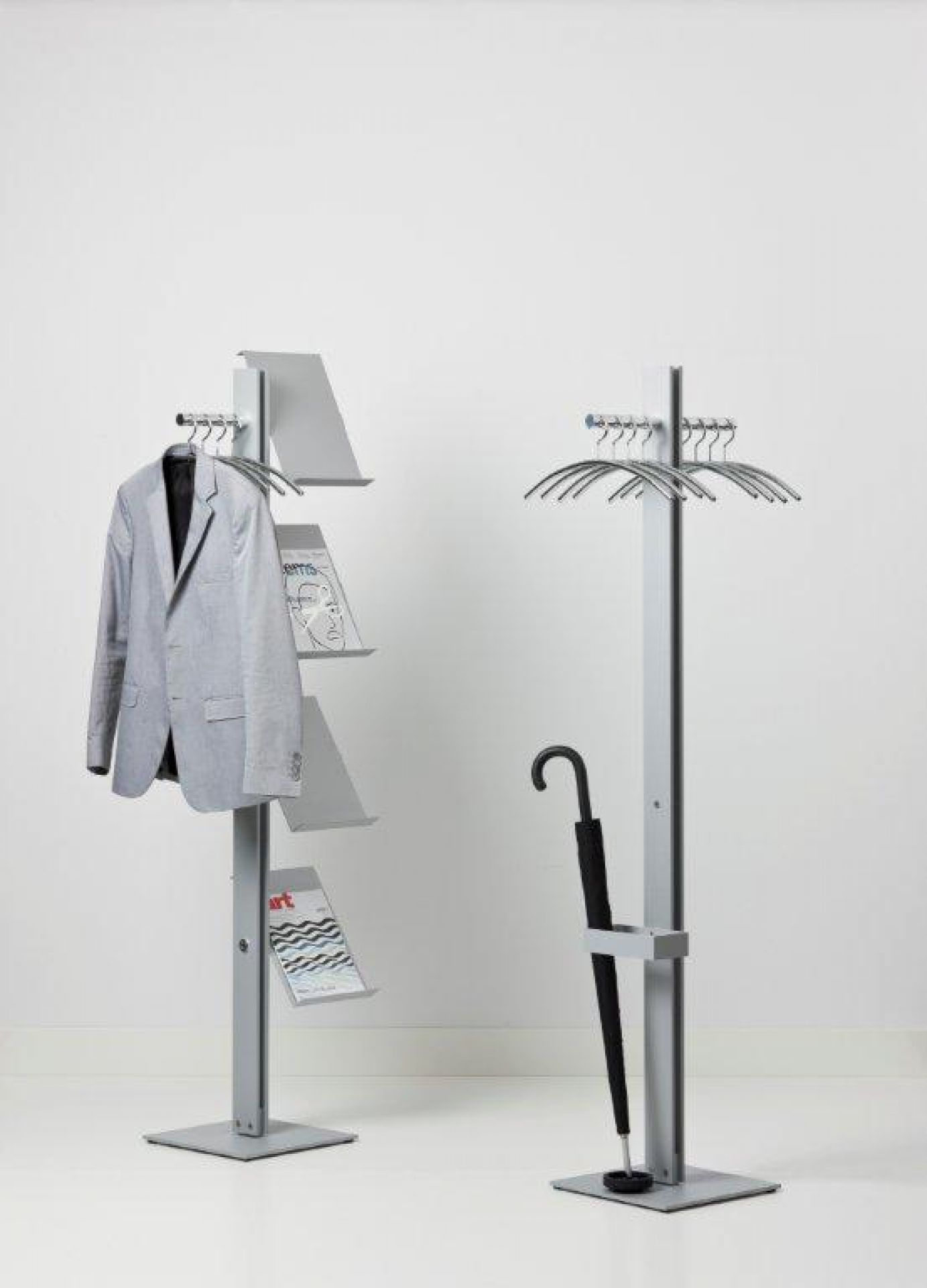 Standfree B Garderobenständer mit Prospektablagen Cascando