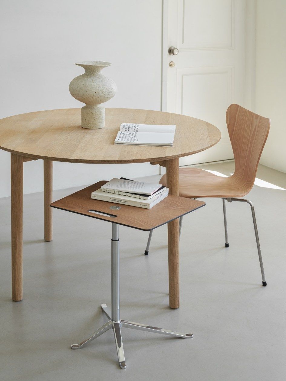 Hven Tisch von Skagerak by Fritz Hansen: Runder Esstisch aus geölter Eiche, Durchmesser 110 cm.