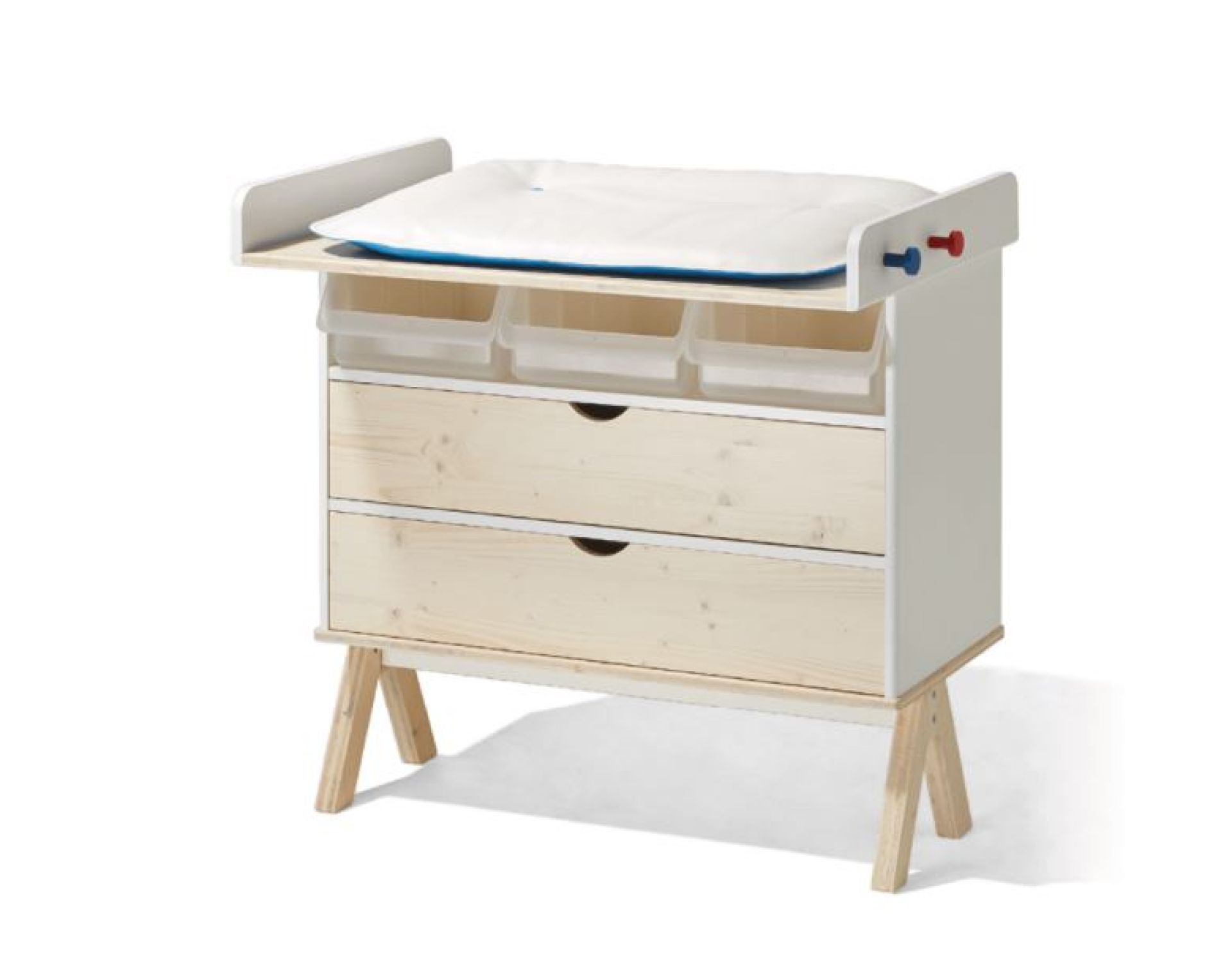 Famille Kommode mit Wickelaufsatz und Schubladen aus hellem Holz, ideal für Babyzimmer.