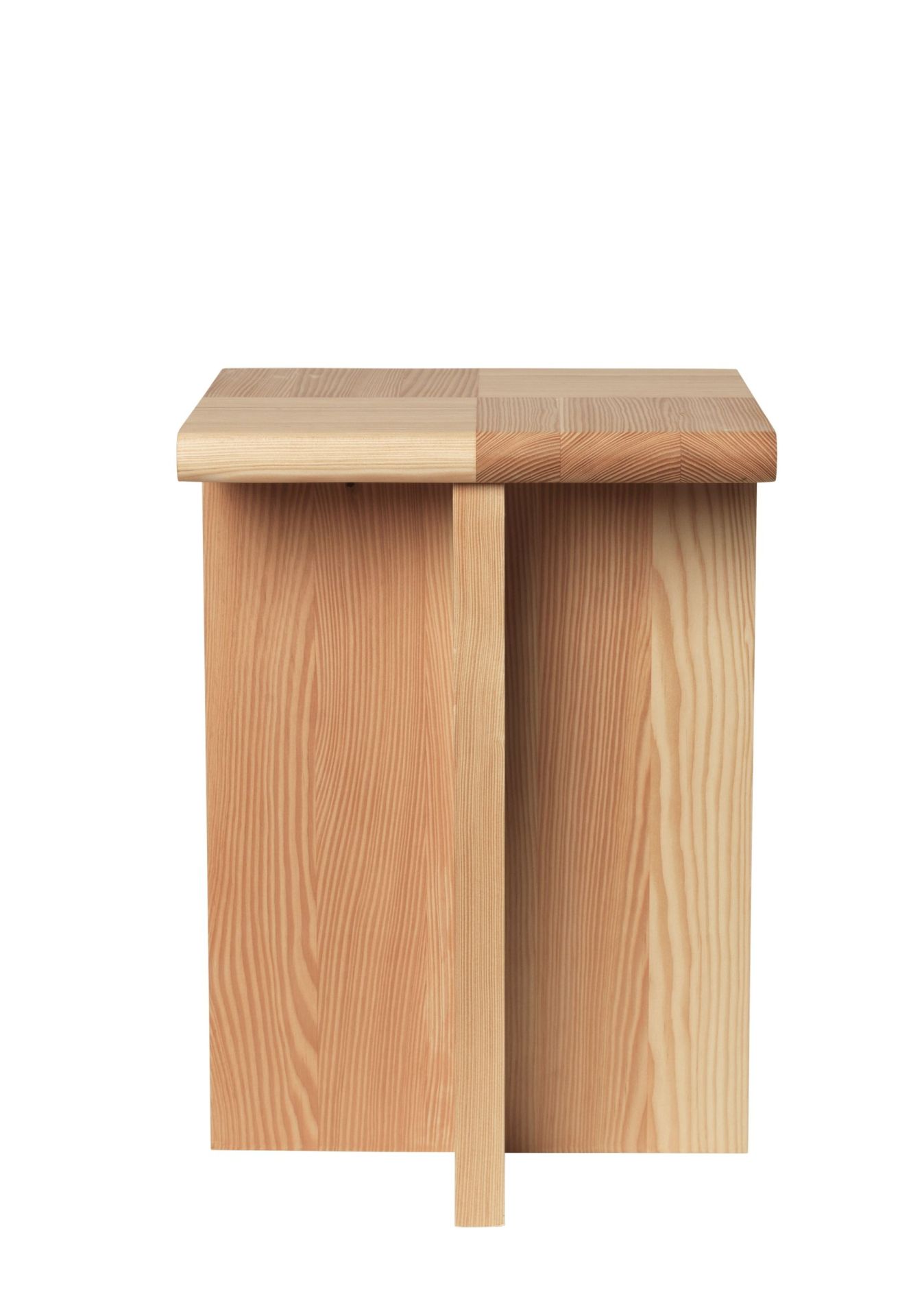 Sala Piece Beistelltisch von Ferm Living aus hellem Kiefernholz, minimalistisches Design für Wohnzimmer und Schlafzimmer.