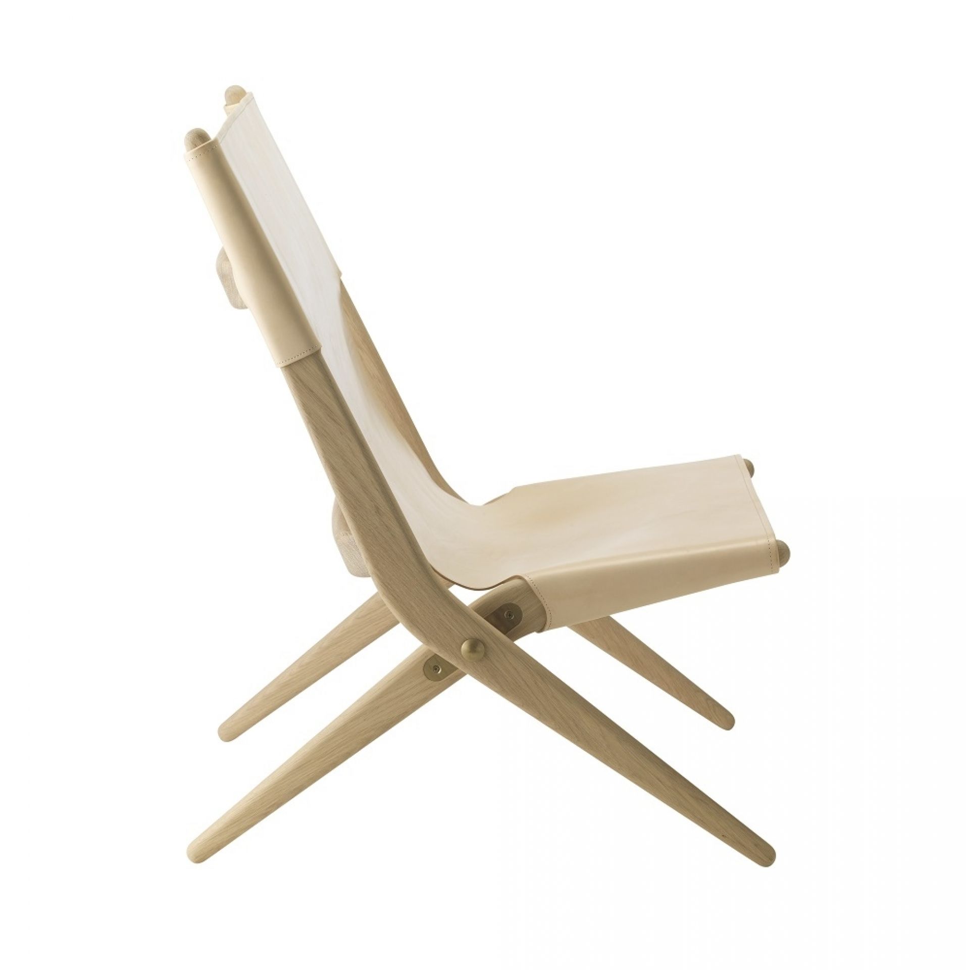 Saxe Chair: Moderner Ledersessel mit hellem Holzgestell, skandinavisches Design für Wohnzimmer und Lounge.