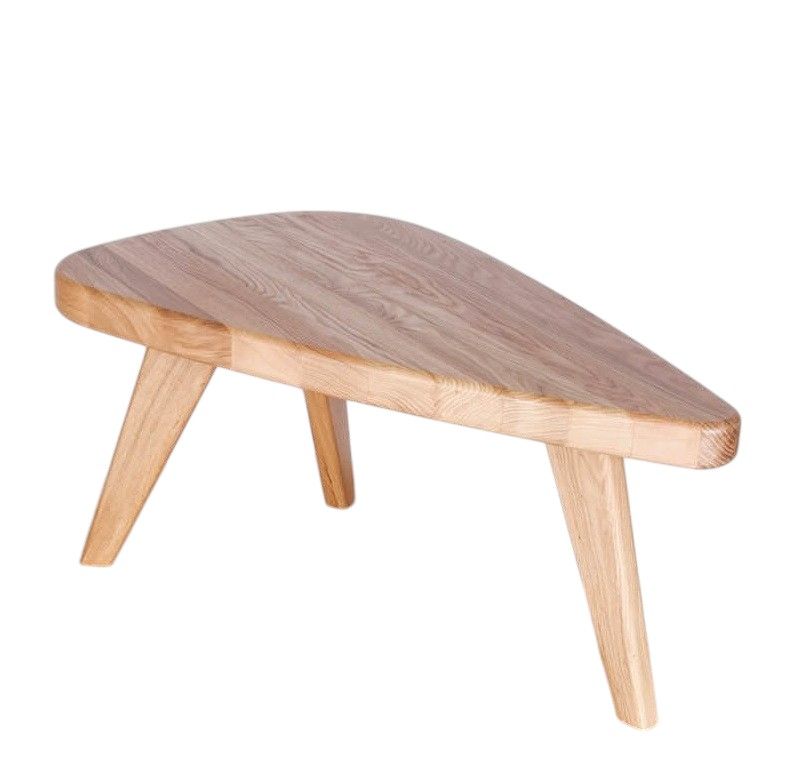 The Hansen Family Remix #3 Couchtisch Hans Hansen aus hellem Holz mit drei Beinen.