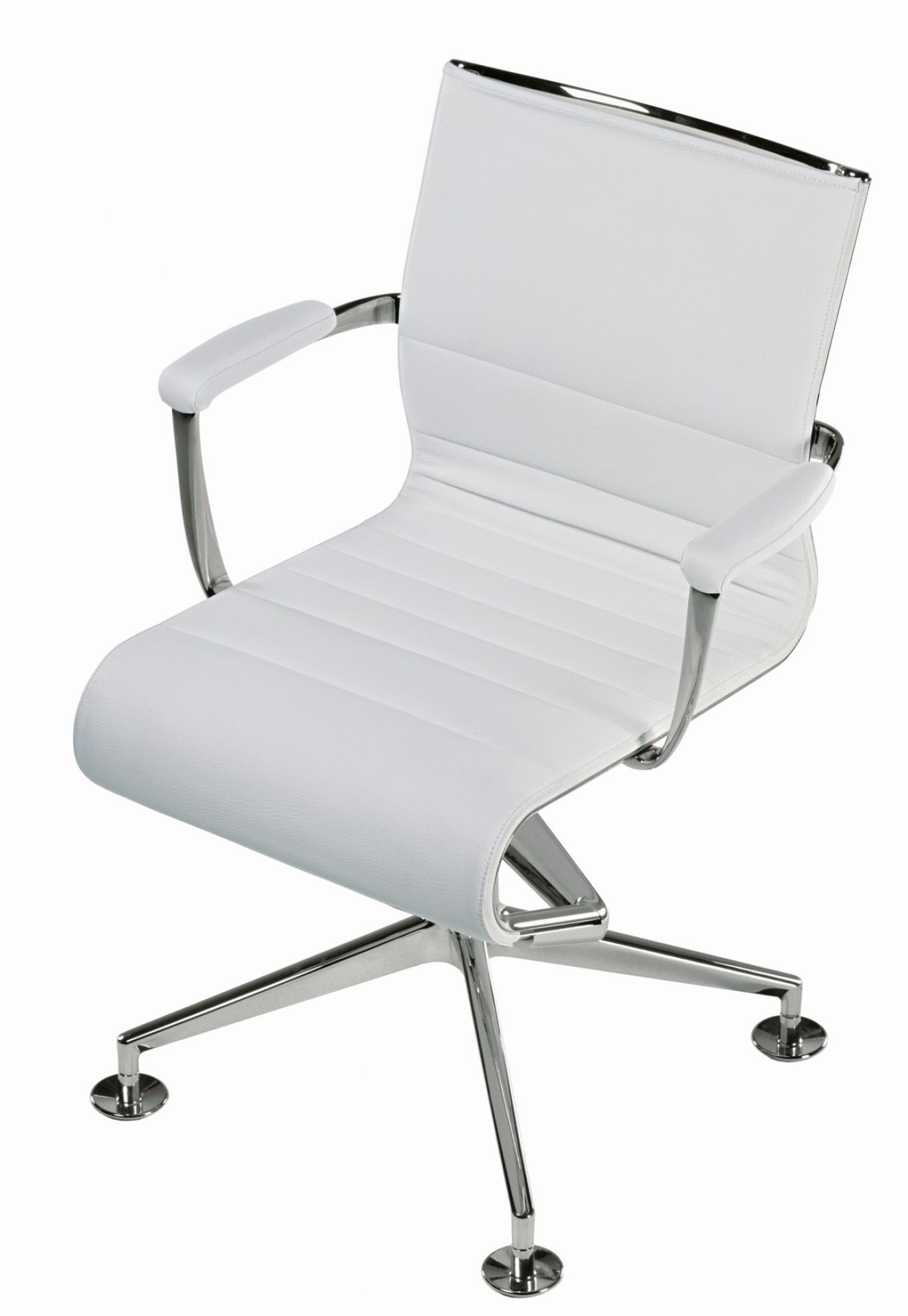 Weißer Meetingframe Drehstuhl mit Armlehnen und verchromtem Fußkreuz, ideal für Büro und Konferenz.