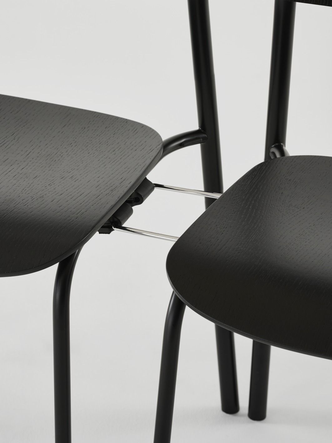 S 243 / S243 Stahlrohr Stuhl Thonet