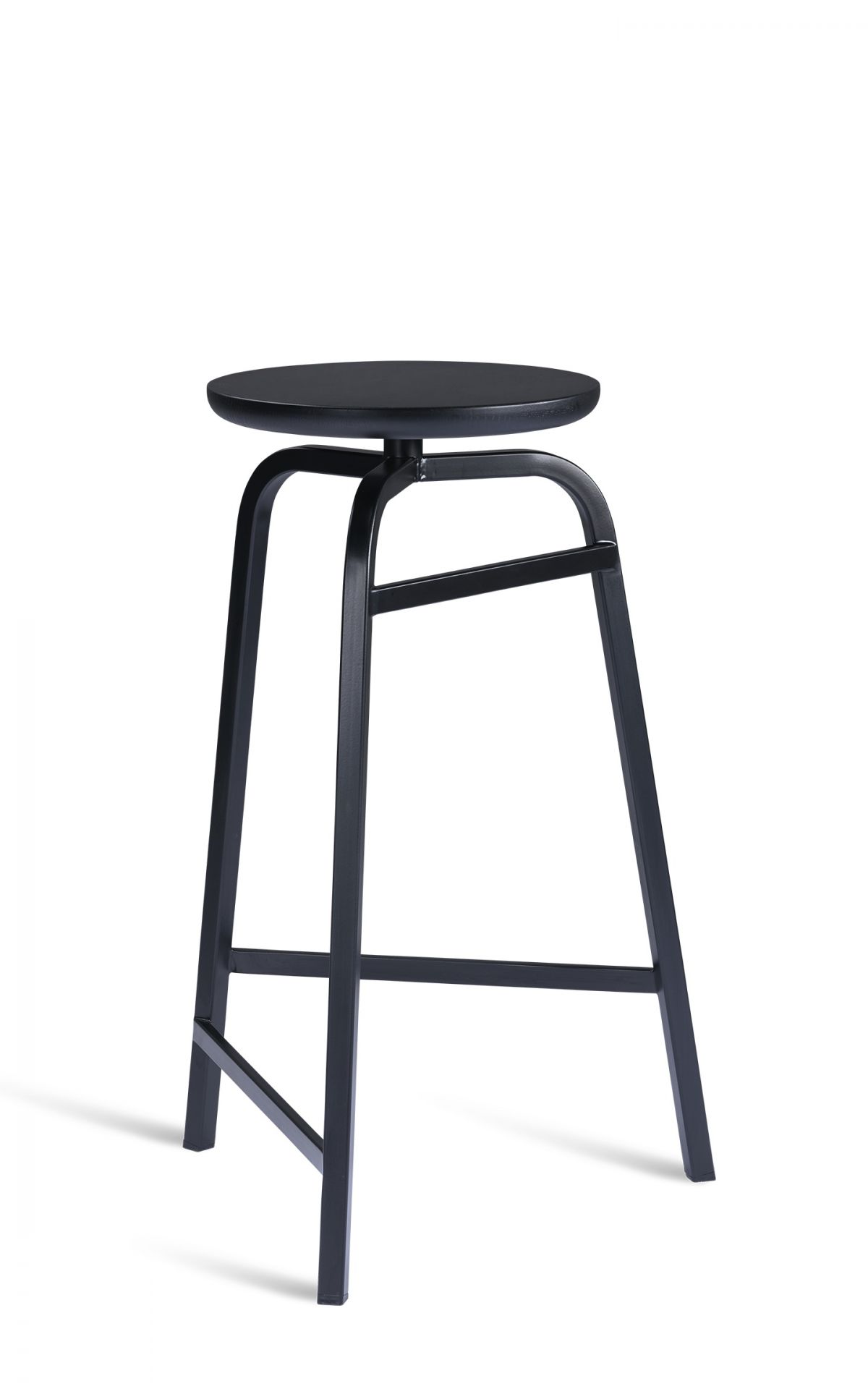 Schwarzer Treble Barhocker von Northern mit runder Sitzfläche und minimalistischem Metallgestell für moderne Küchen und Bars.