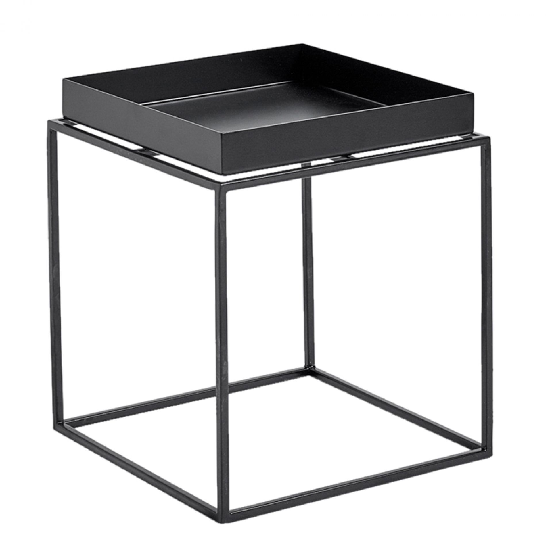 Schwarzer Tray Table S Beistelltisch von Hay mit quadratischer Tischplatte und minimalistischem Metallgestell.