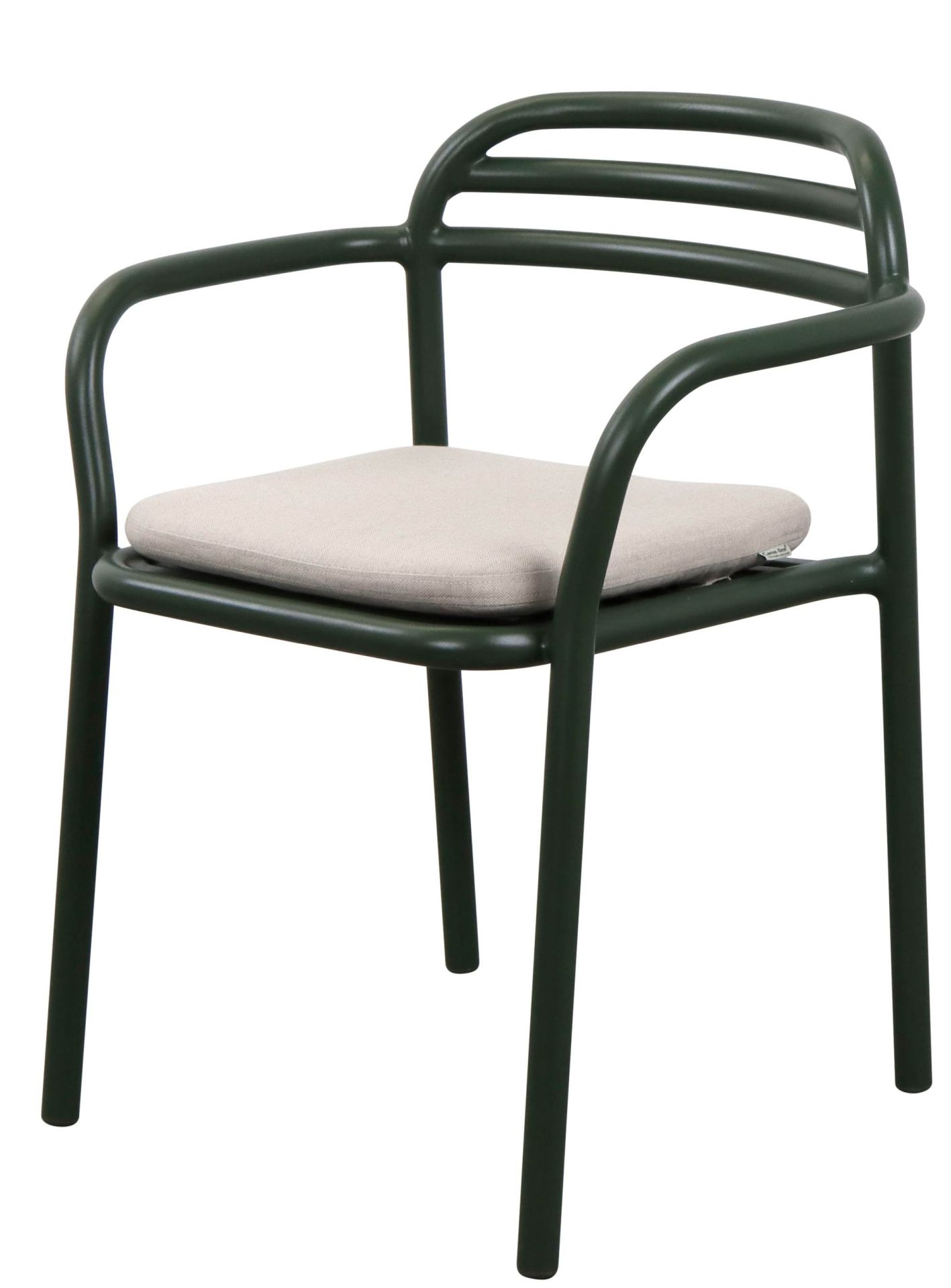 Grüner Cane-Line Bliss Stuhl mit beigem Sitzkissen für den Außenbereich. Gartenmöbel für Terrasse.