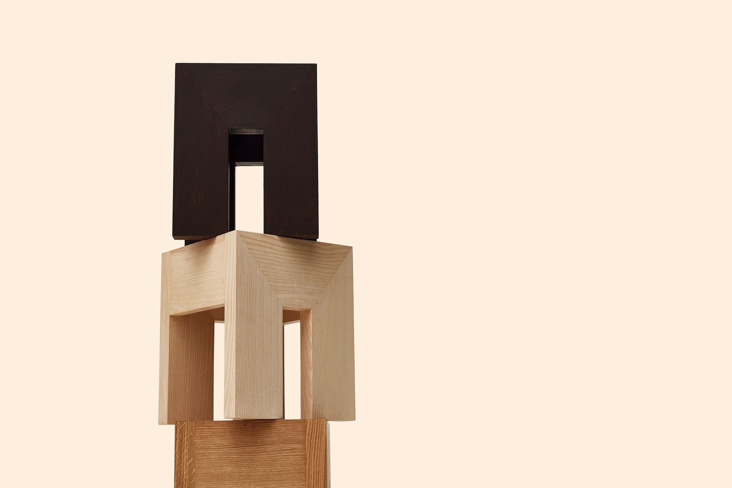 Monolith Side Table Beistelltisch Form & Refine