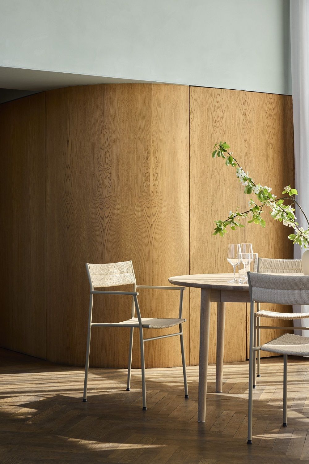 Vev Dining chair with armrests Armlehnenstuhl Northern