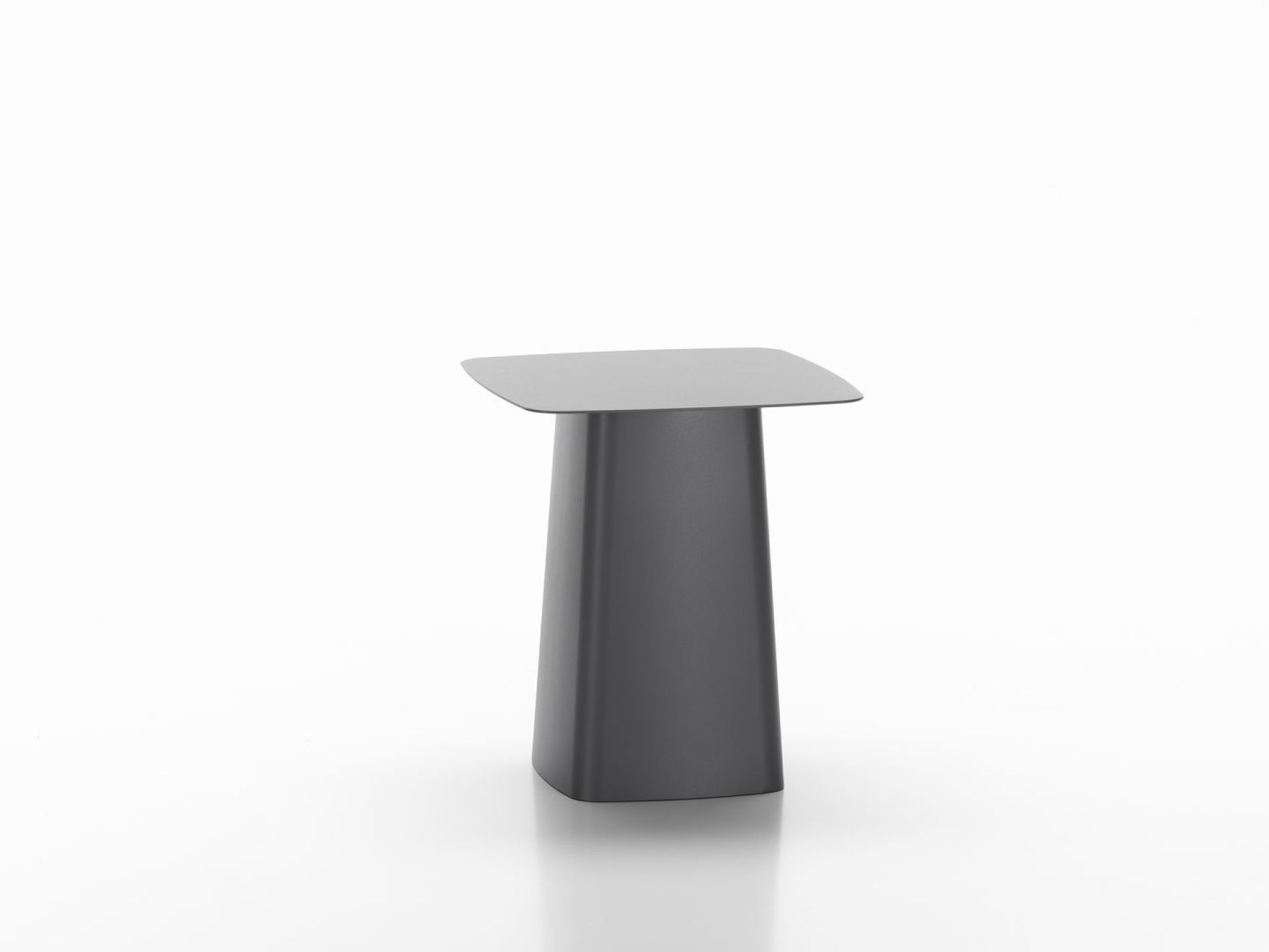 Grauer Metal Side Table Beistelltisch von Vitra, Medium, quadratische Tischplatte, modernes Design.