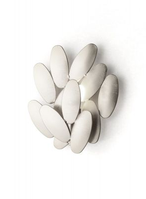 Foliae Wandleuchte von Opinion Ciatti, silberne Blätter bilden eine moderne Wandlampe.