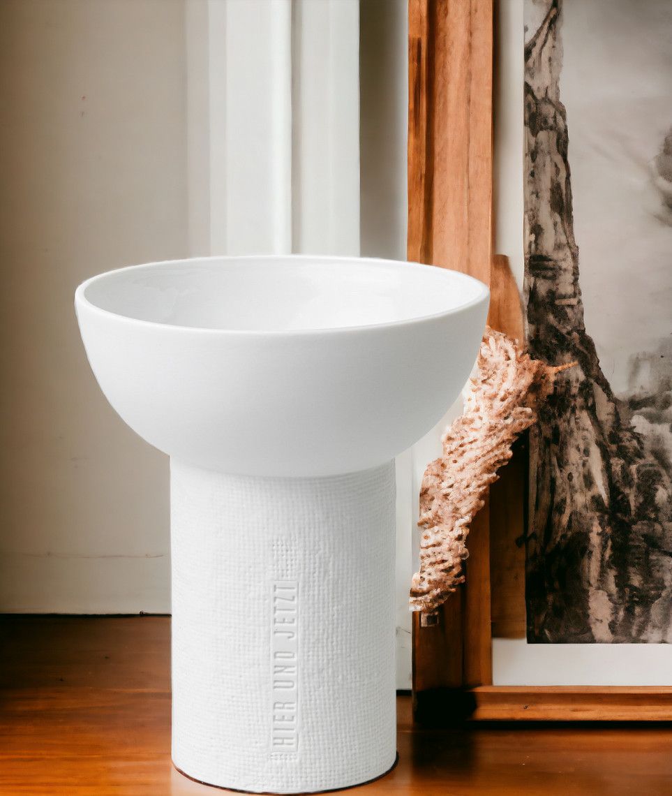 Formsprache Vase Hier und Jetzt Räder