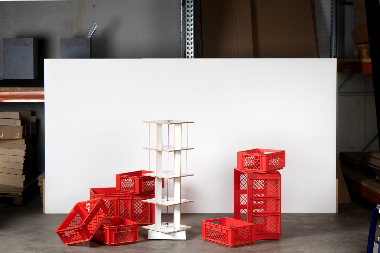 Buchstabler Bücherturm, DVD-Regal Nils Holger Moormann