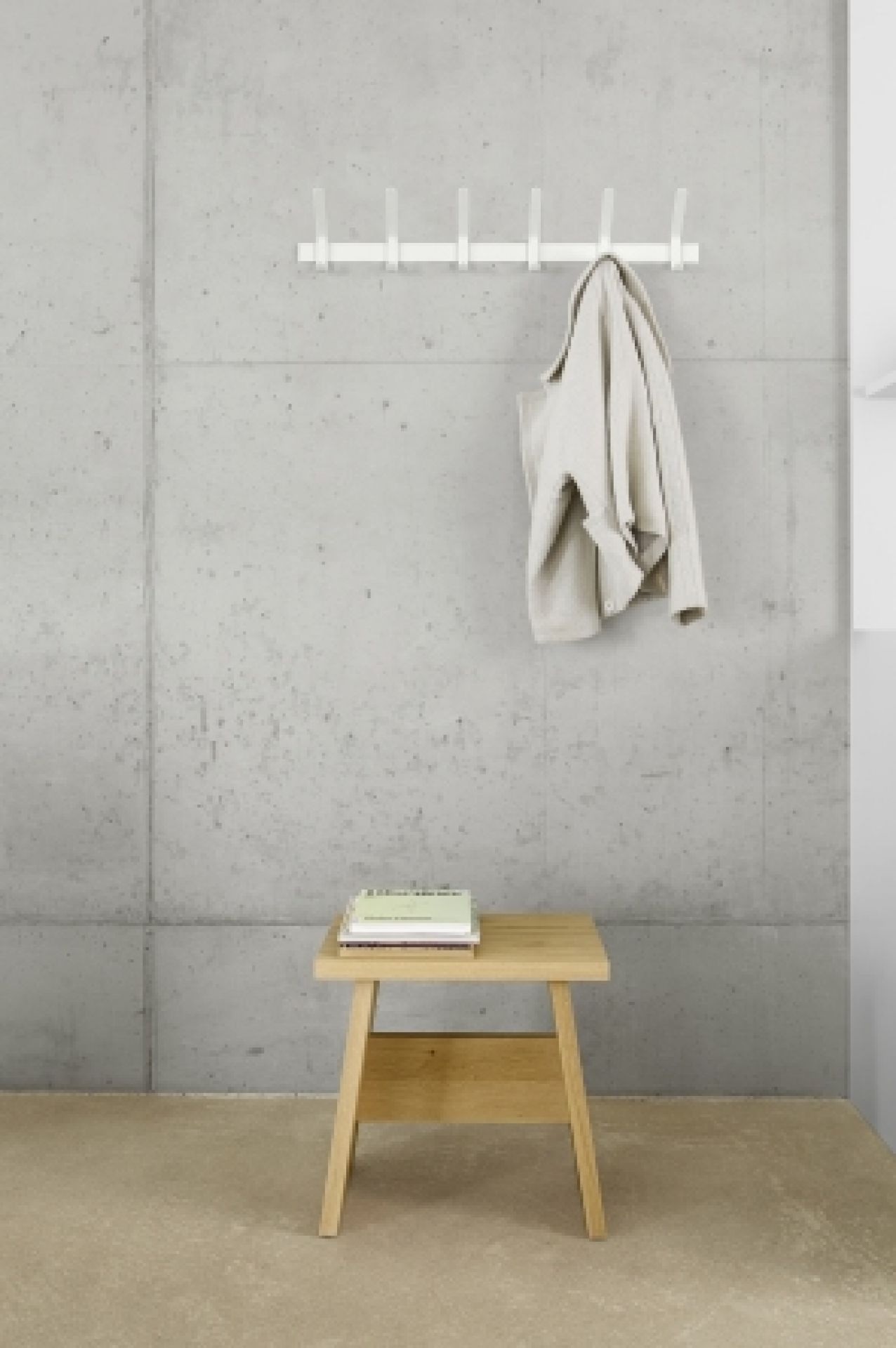 FK08 Uni Wandgarderobe e15