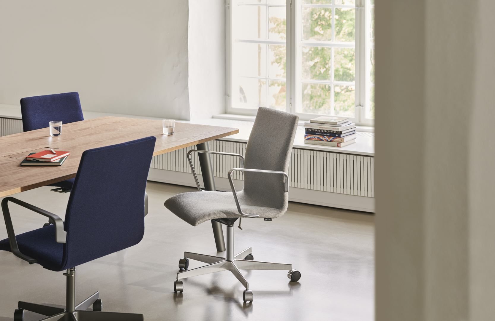 Pluralis Tisch Fritz Hansen