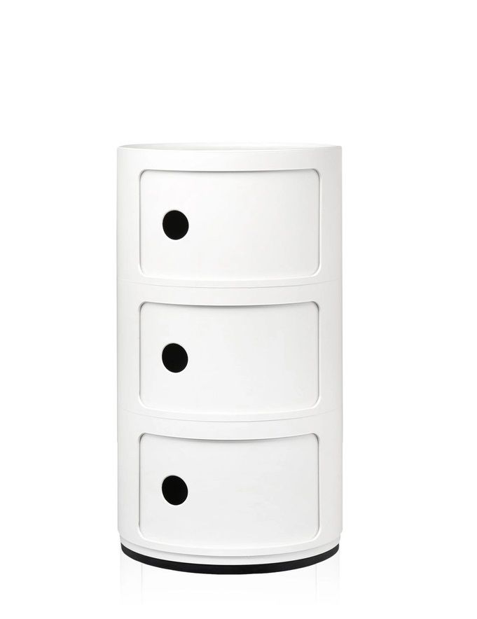 Weißes Componibili 3er Element von Kartell: Moderner Nachttisch oder Beistelltisch mit drei Fächern.