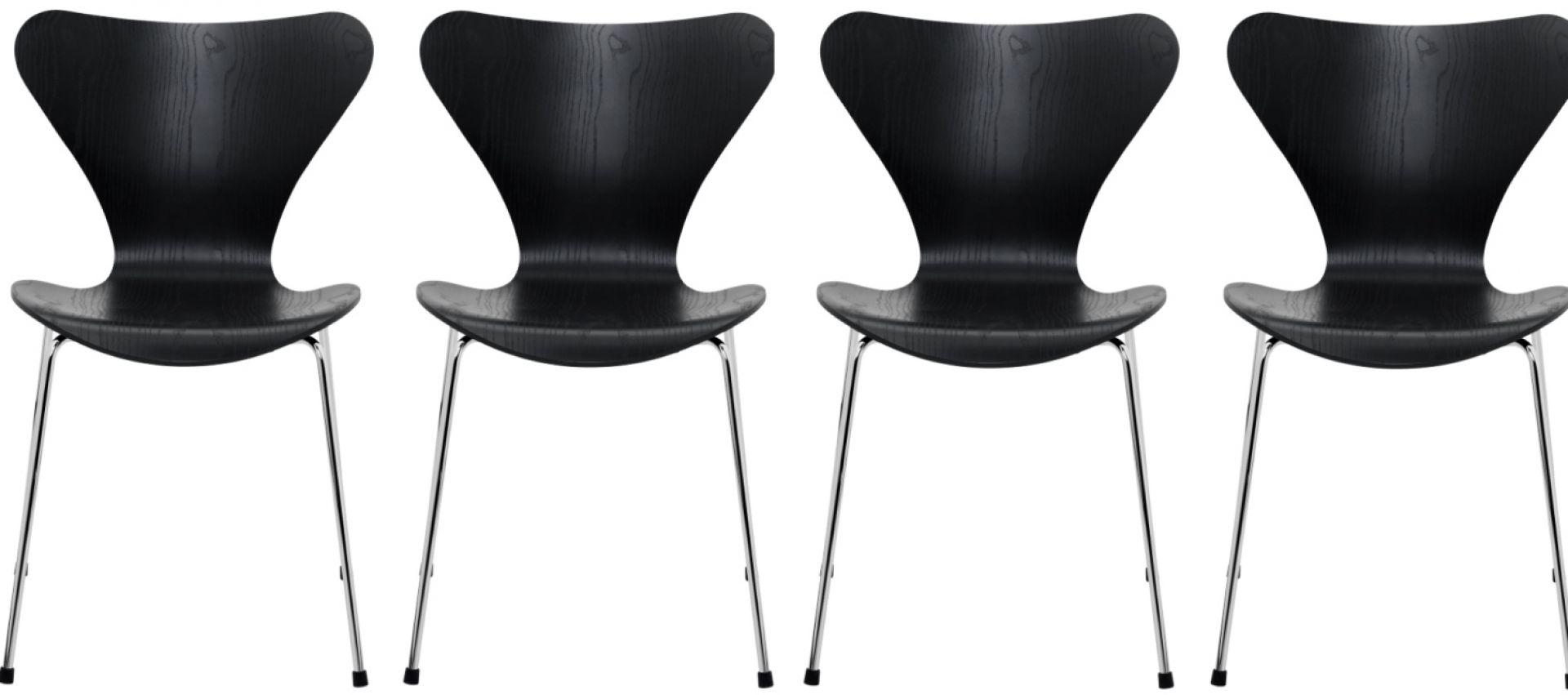 Vier schwarze Siebener Stühle (Serie 7) aus Esche von Fritz Hansen mit Chromgestell.