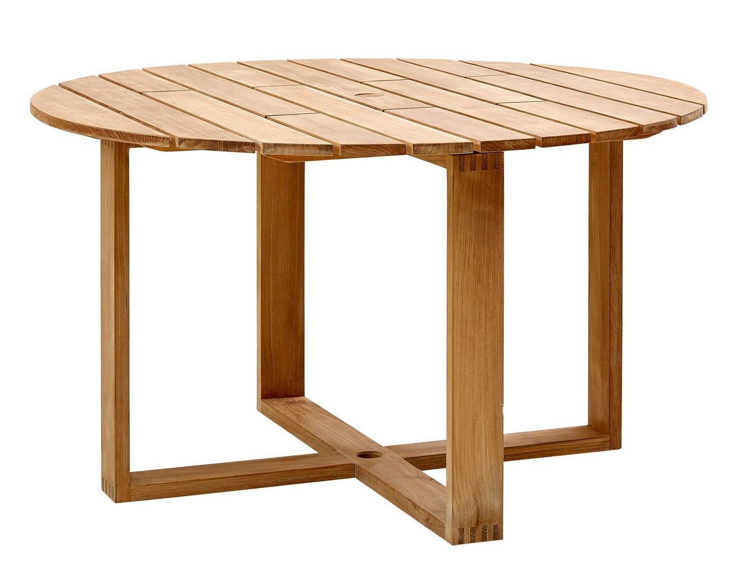 Runder Endless Esstisch von Cane-Line aus Teakholz für den Garten oder die Terrasse.