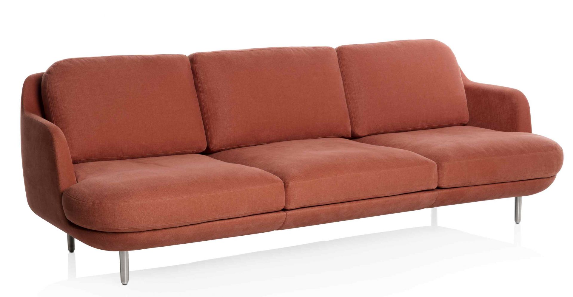 Lune Sofa: Fritz Hansen 3-Sitzer Sofa in Terrakotta mit Stahlbeinen, modernes Design.