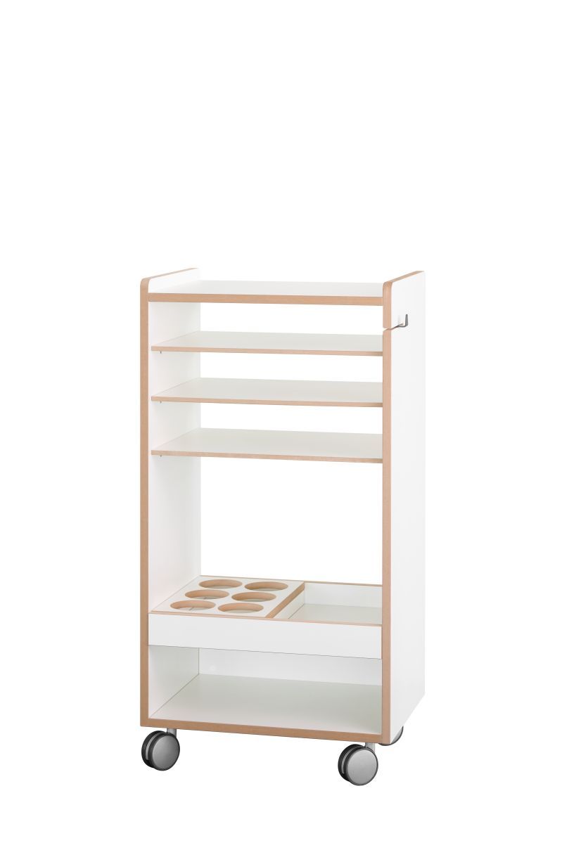 Tojo-fahrbar Rollwagen aus weißem Holz mit mehreren Regalböden und Rollen für flexible Nutzung.